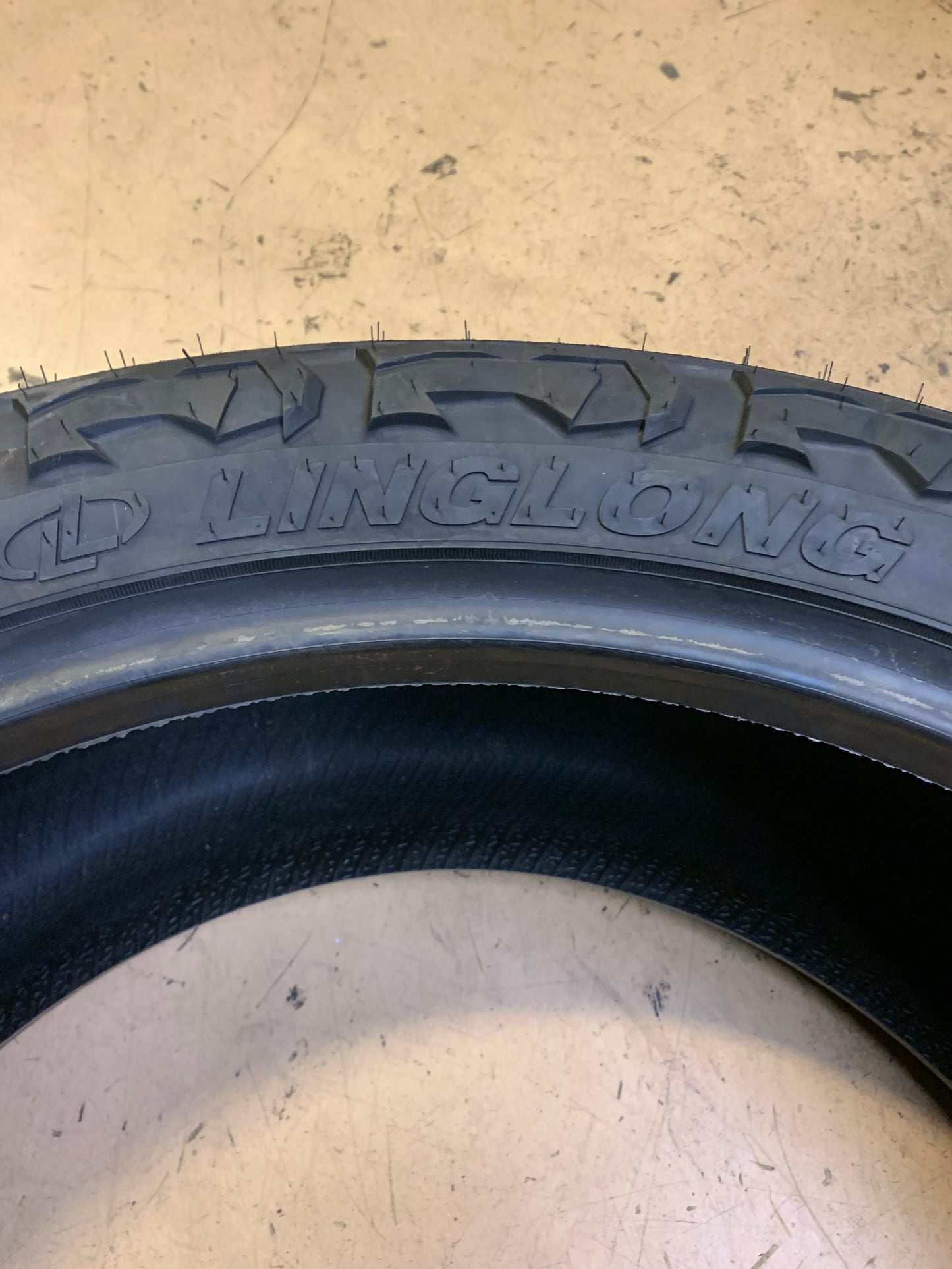 (KSL ONLY) 2 LINGLONG CROSSWIND M/T BSW LT 37 13.5 26 117Q 10PLY MUD TERRAIN TIRE 221022484