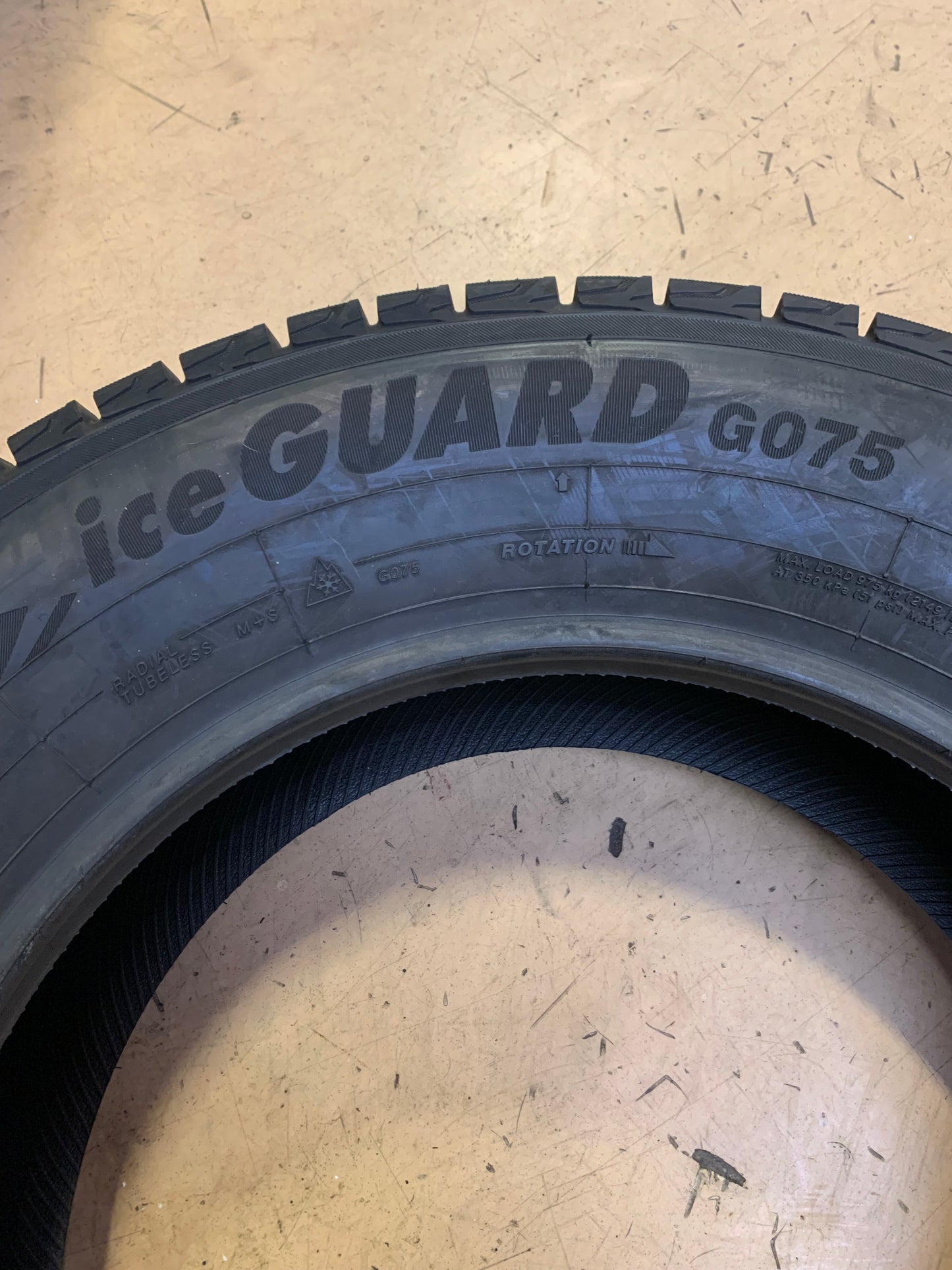 YOKOHAMA ICE GUARD GO75 BSW P 245 65 17 107T WINTER TIRE 110175108