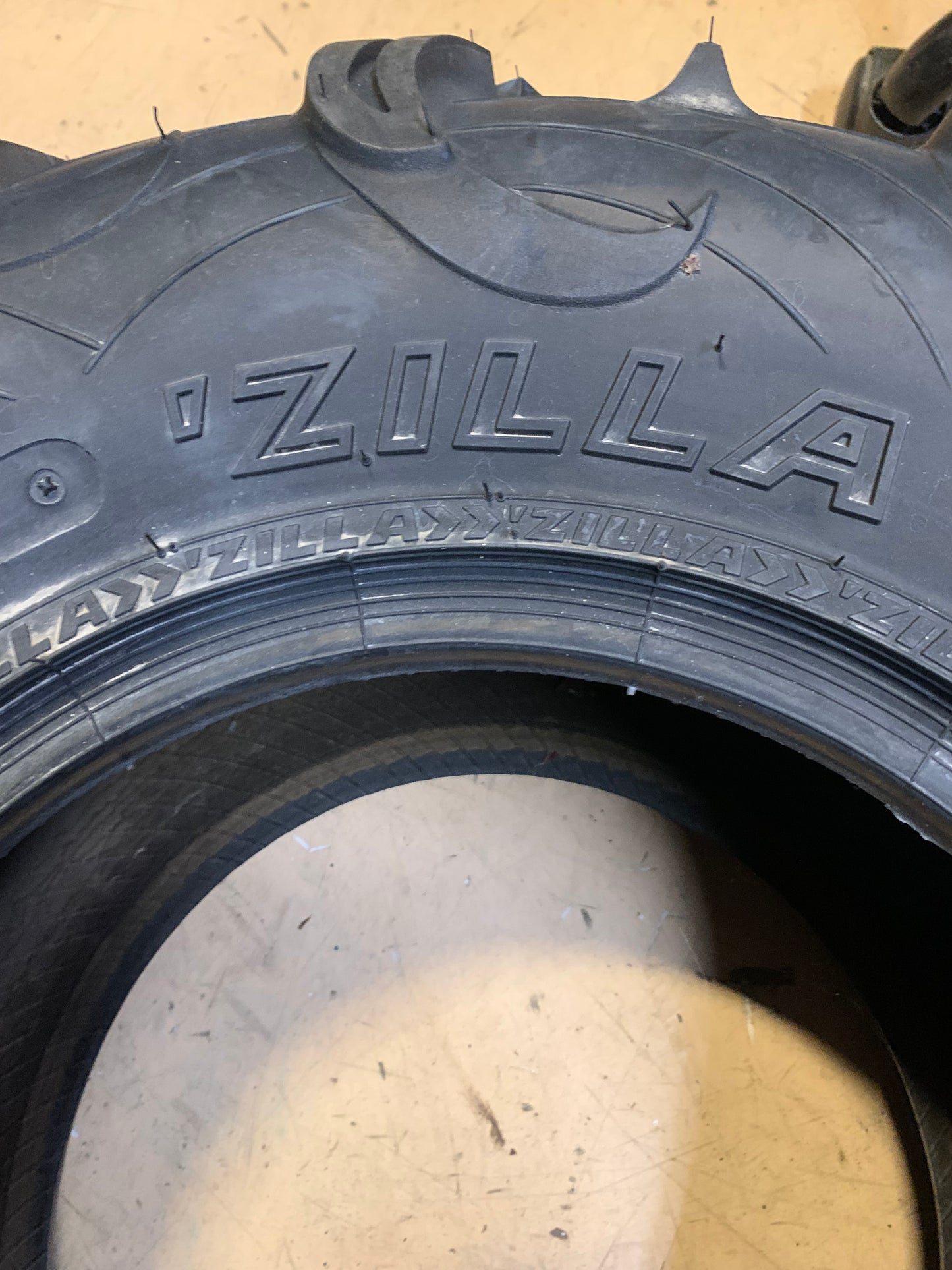 MAXXIS MU02 ZILLA BSW AT 27 11 12 6 PLY REAR ATV/UTV TIRE 88112