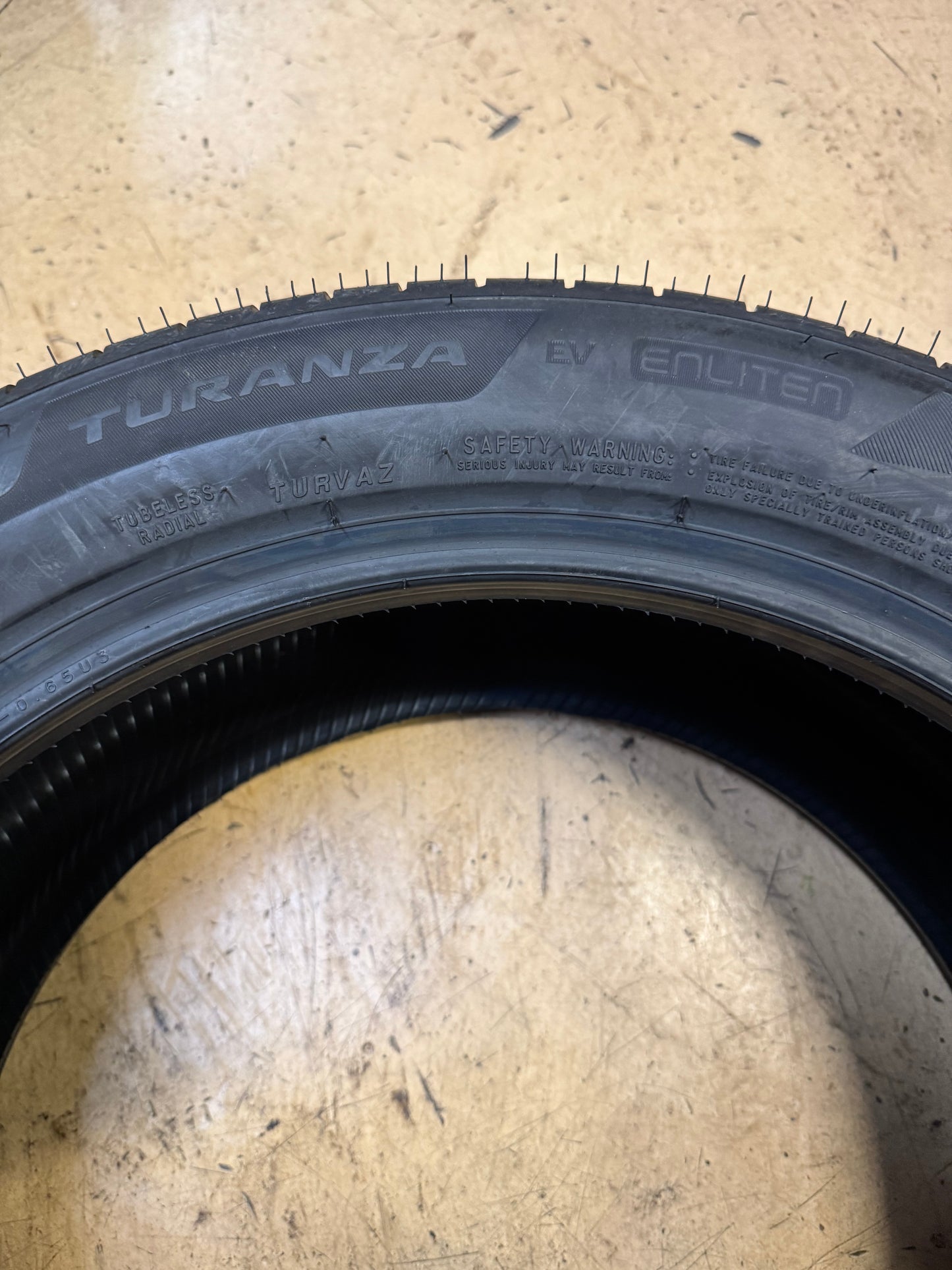 2 BRIDGESTONE TURANZA EV BSW P 255 45 19 104W XL ALL SEASON TIRE 014289