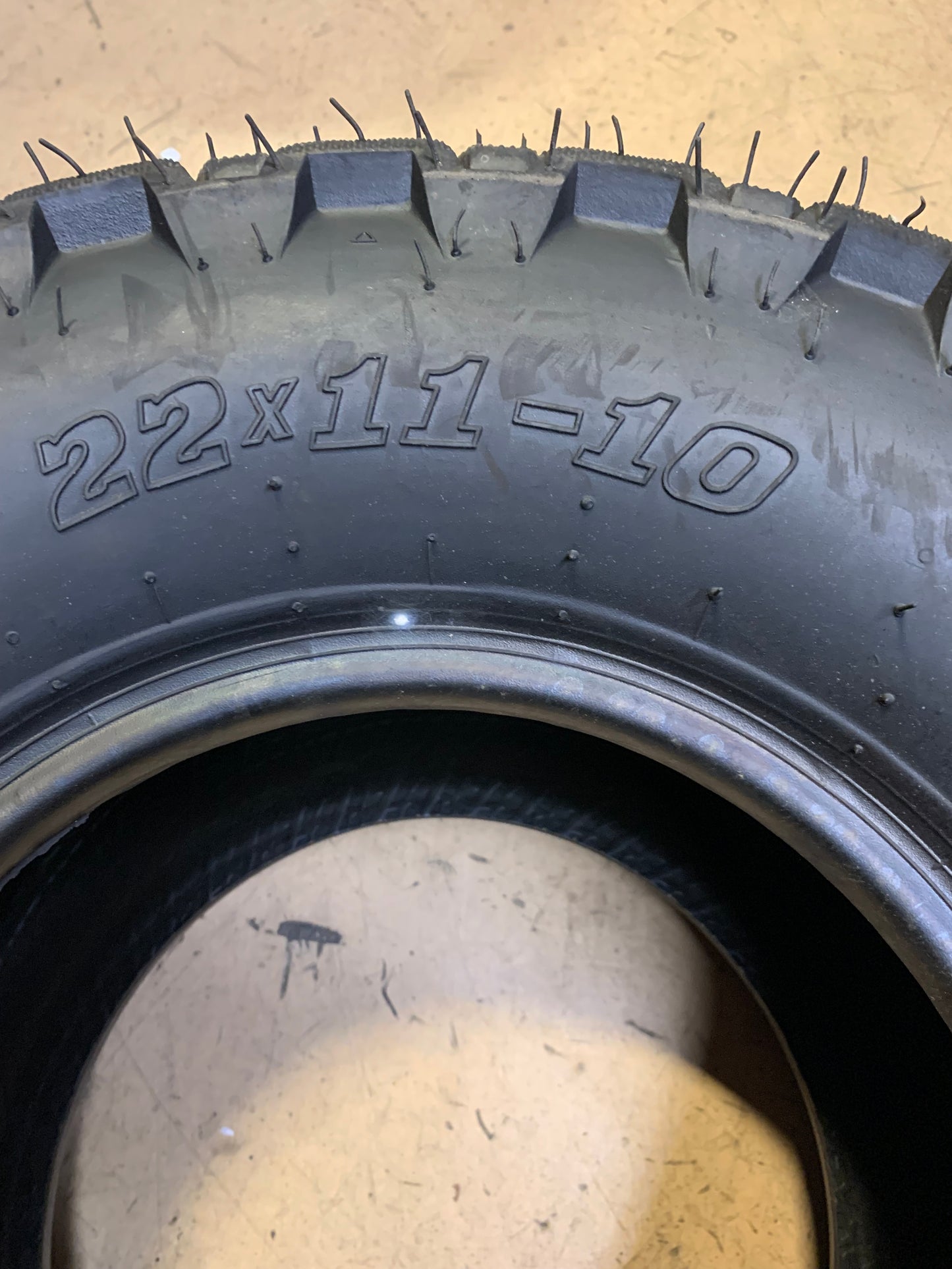 GTW PREDATOR A/T BSW AT 22 11 10 4PLY GOLF TIRE TIRE 20058