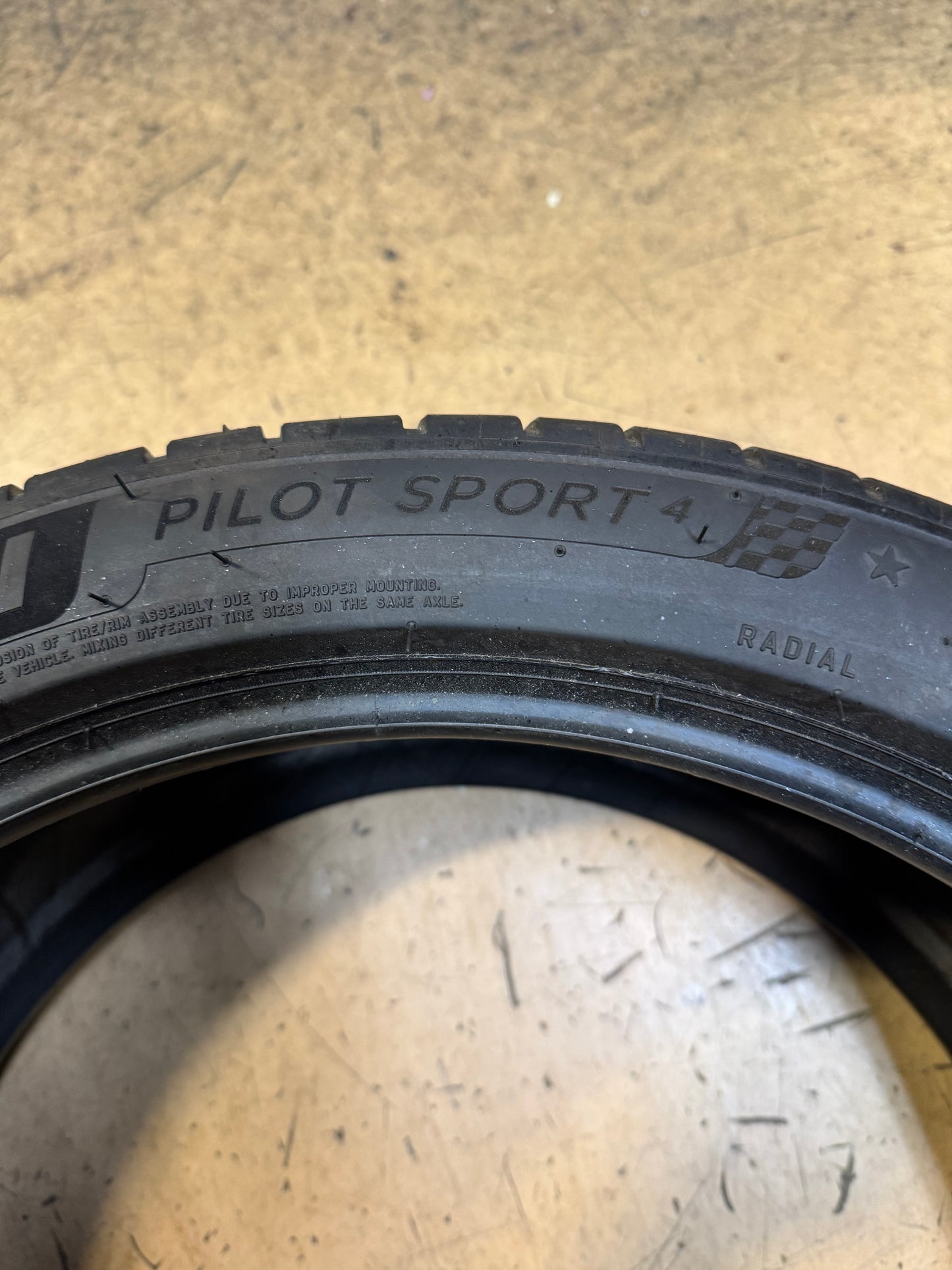 MICHELIN PILOT SPORT 4 BSW P 245 40 19 98Y XL UHP SUMMER TIRE 11347