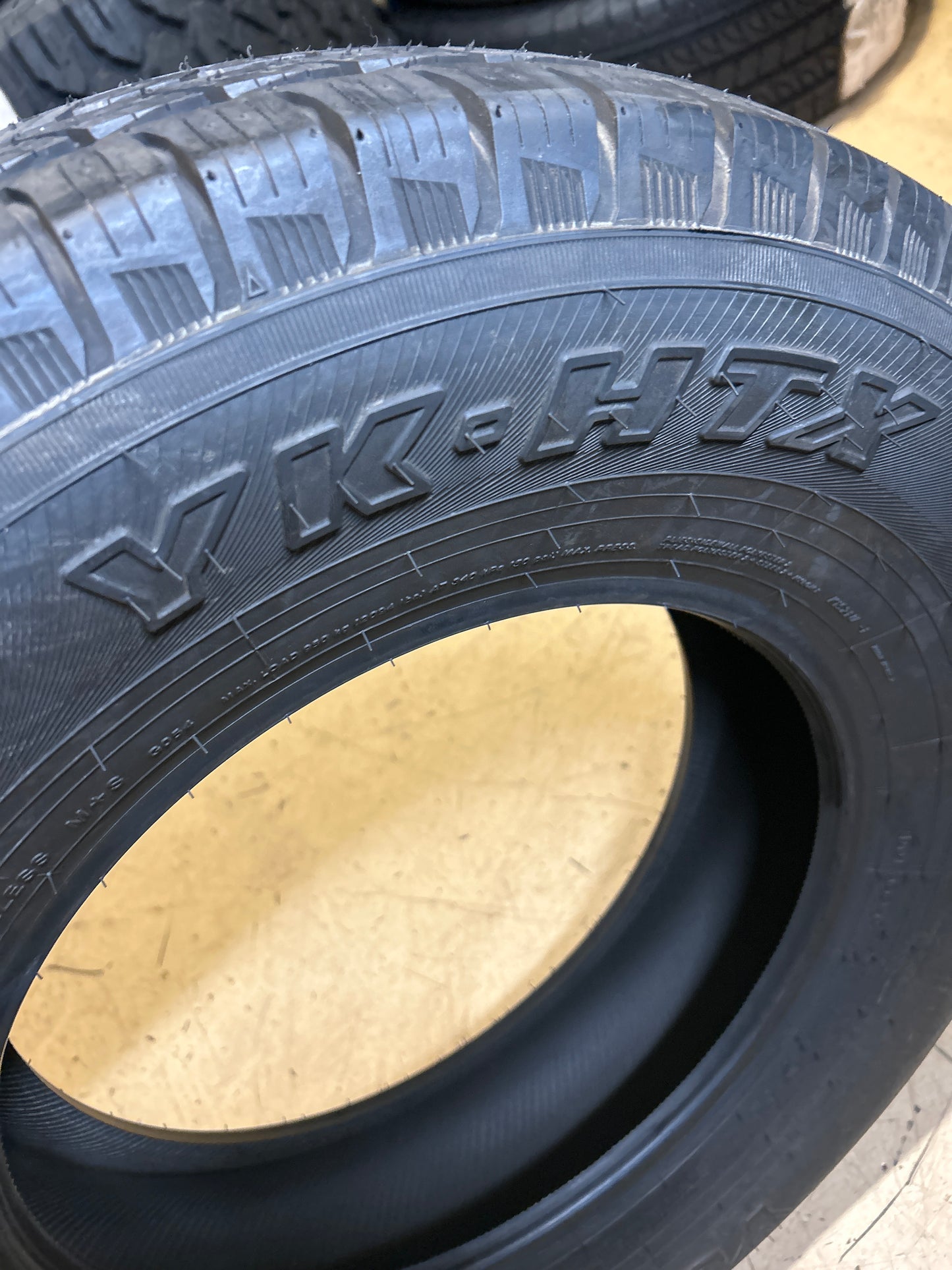 NOS YOKOHAMA YK-HTX BSW P 225/75R16 106T XL ALL SEASON TIRE 110105408