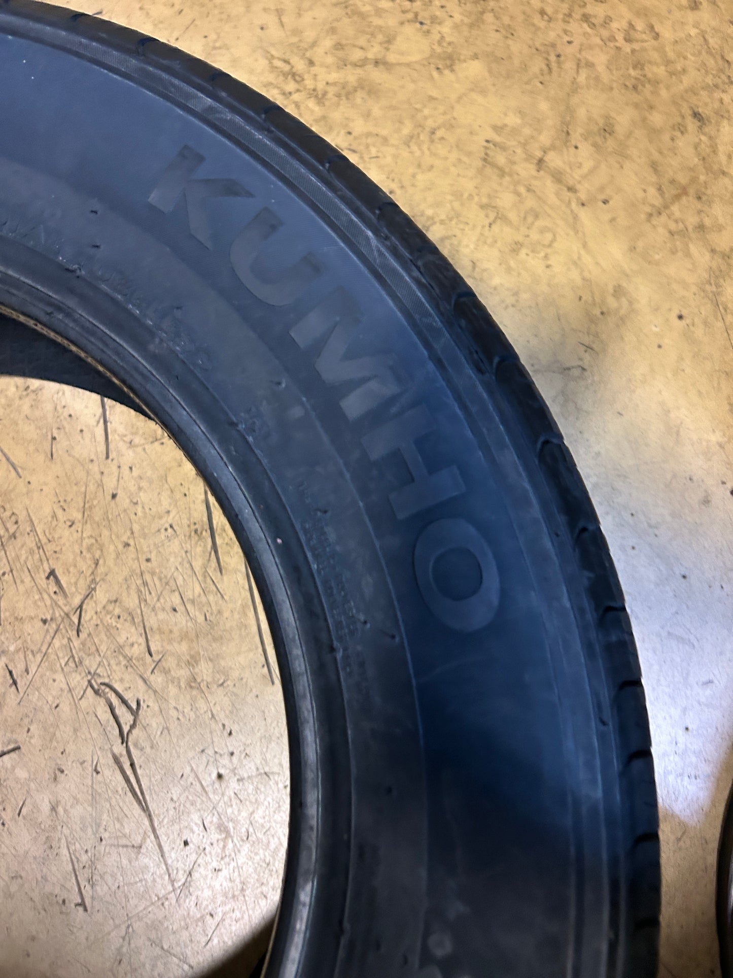 KUMHO SOLUS TA11 BSW P 195 65 15 91T ALL SEASON TIRE 2182643