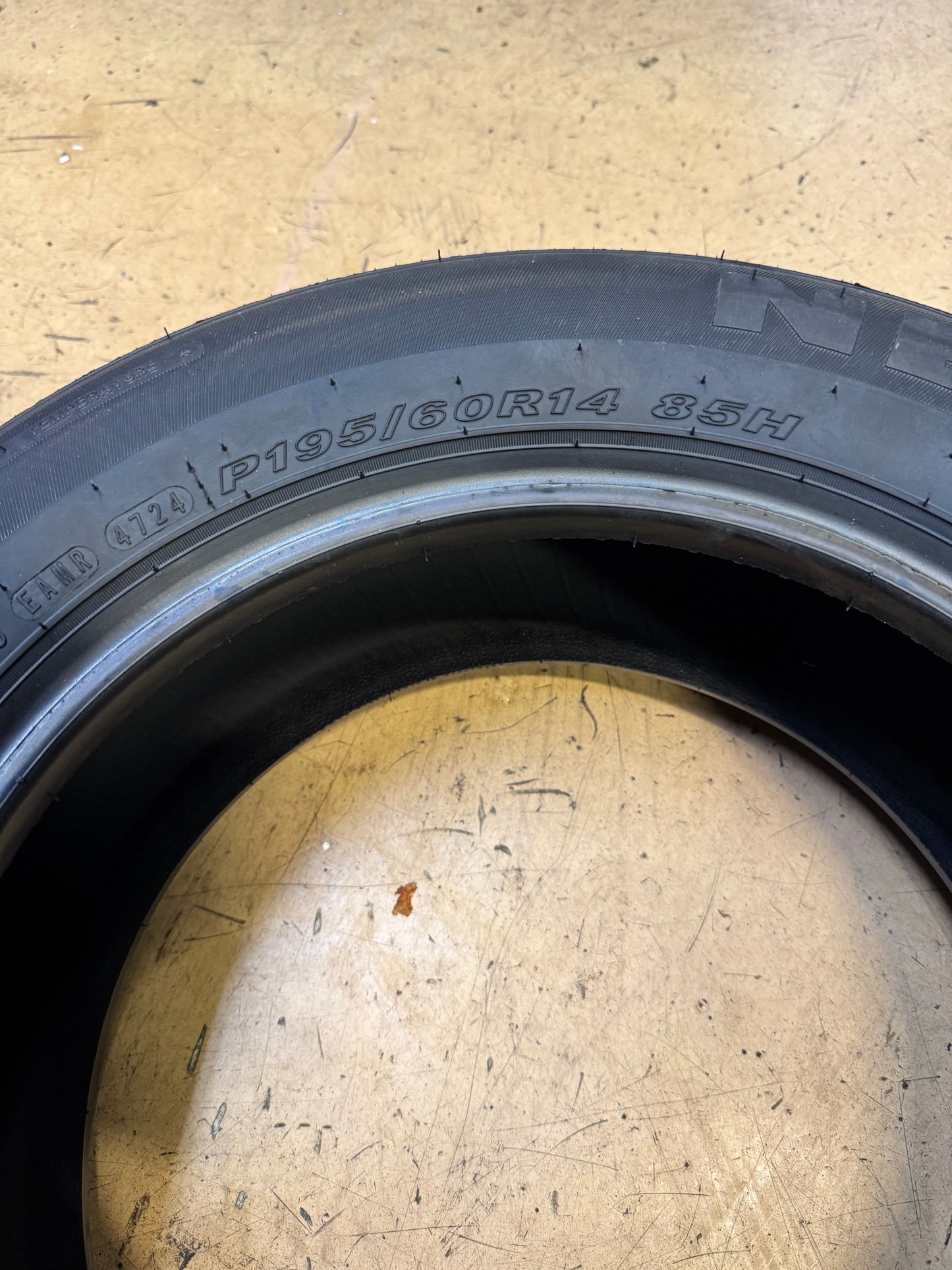 NEXEN N PRIZ AH5 BSW P 195 60 14 85H ALL SEASON TIRE 12562NXK