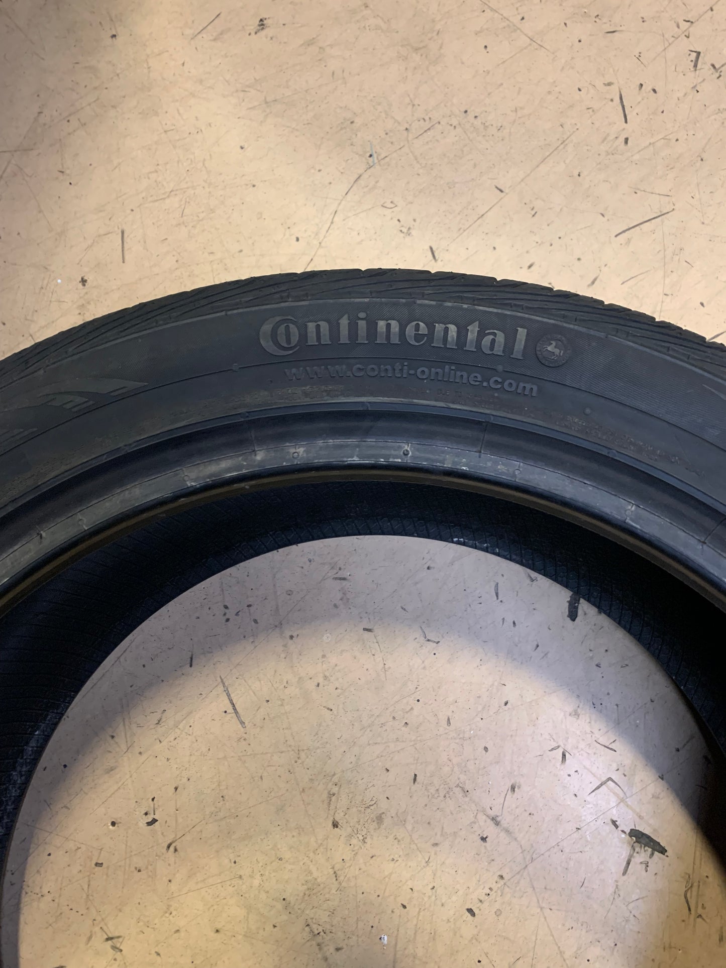 USED OS CONTINENTAL PROCONTACT AO BSW P 255/40R19 100H XL ALL SEASON TIRE 15481260000