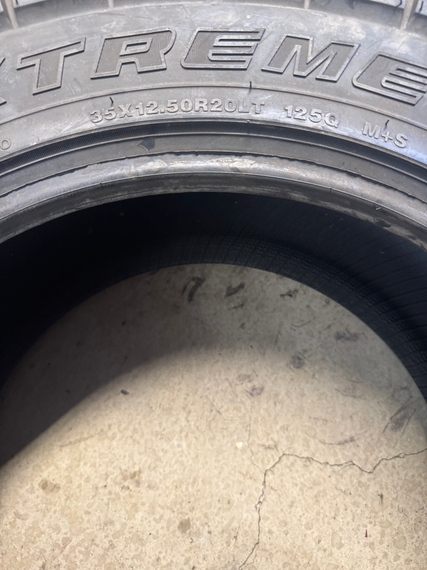 NOS MUD CLAW EXTREME MT BSW LT 35 12.5 20 125Q 12PLY MUD TERRAIN TIRE MCX82