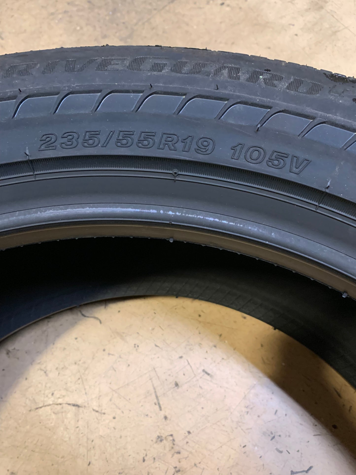 2 BRIDGESTONE DRIVEGUARD PLUS BSW P 235 55 19 105V XL TOURING TIRE 013336