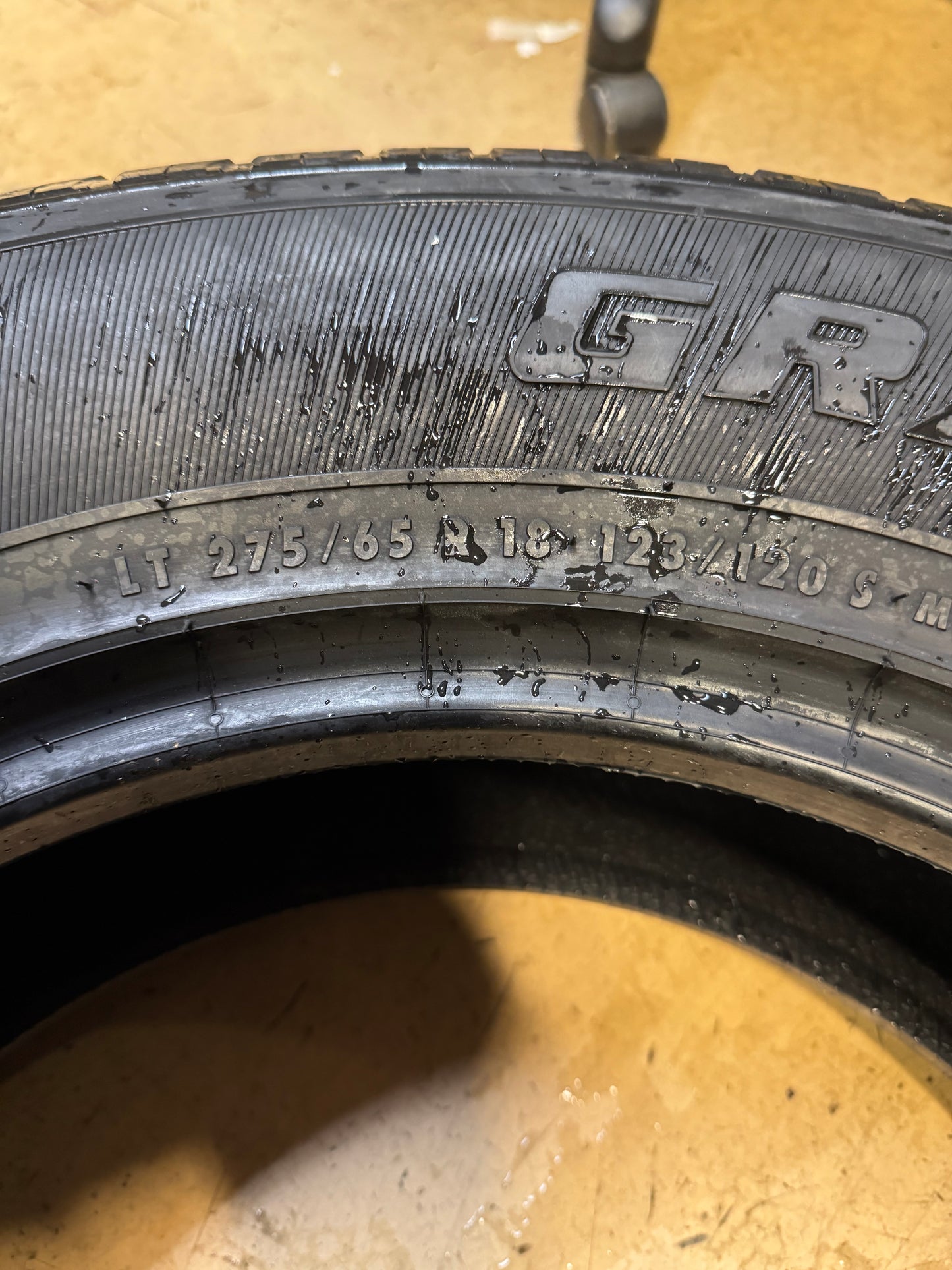 GENERAL GRABBER HTS 60 BSW LT 275 65 18 123/120S LRE 10 PLY TIRE 04505190000