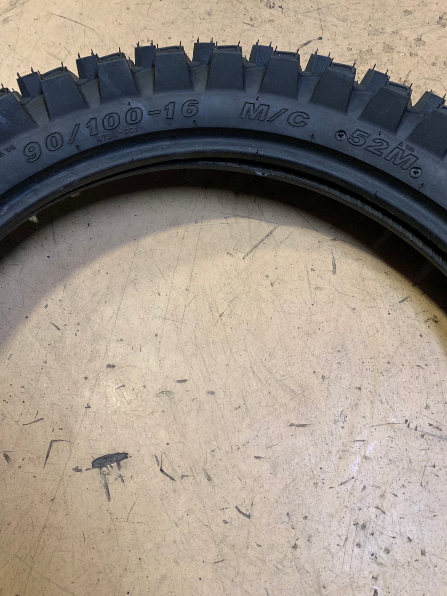 KENDA MILLVILLE II BSW 90 100 16 52M REAR DIRT BIKE TIRE 047851604B0