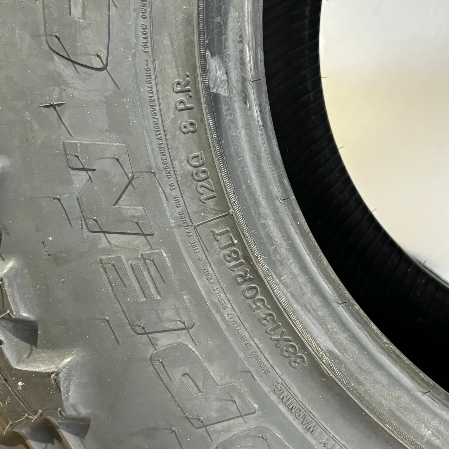 (KSL ONLY) TOYO OPEN COUNTRY MT LT 38 13.5 18 126Q LRD 8 PLY MUD TERRAIN TIRE 560380