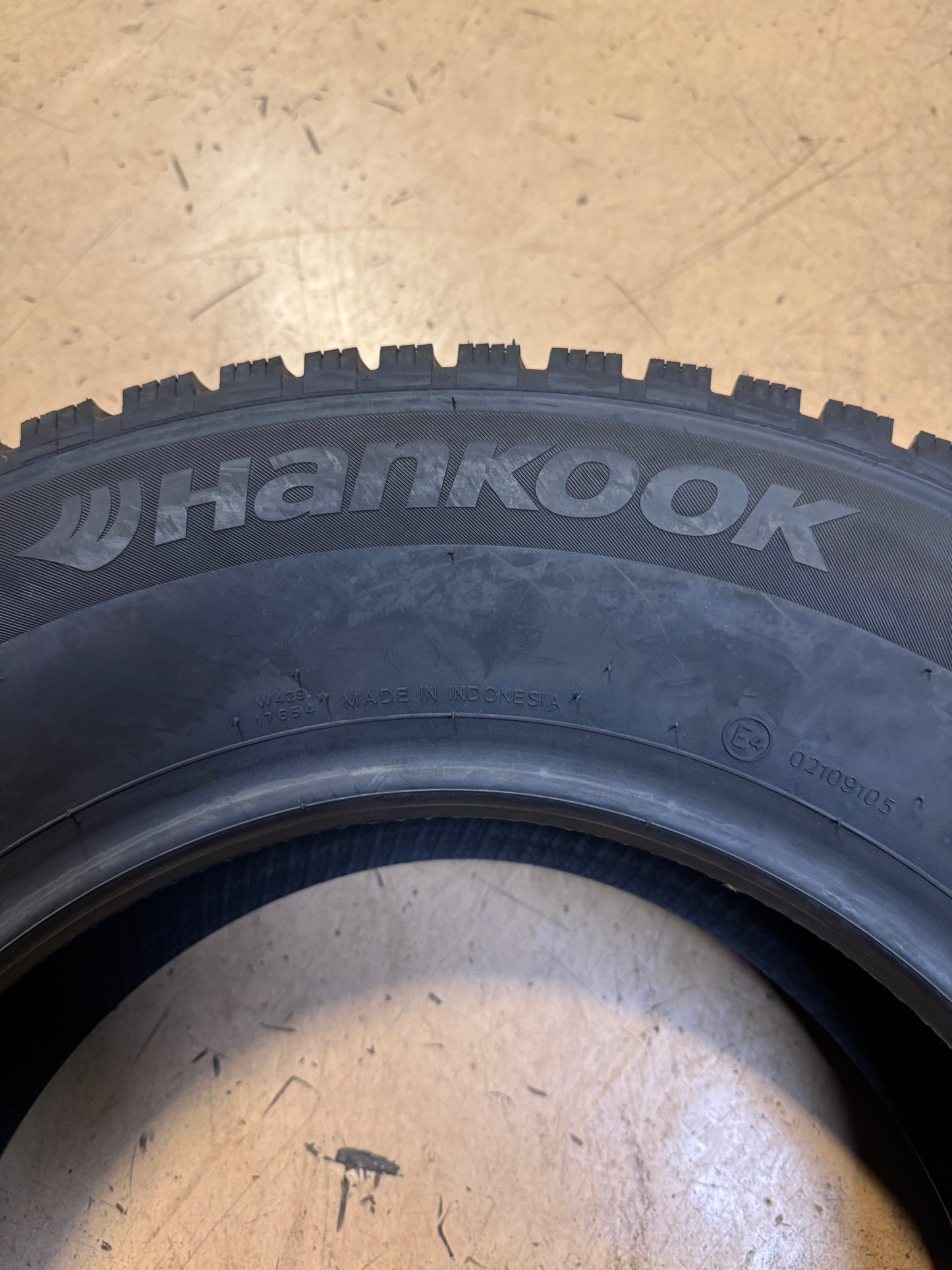 HANKOOK WINTER I PIKE RS2 BSW P 215 70 15 98T WINTER TIRE 1028945