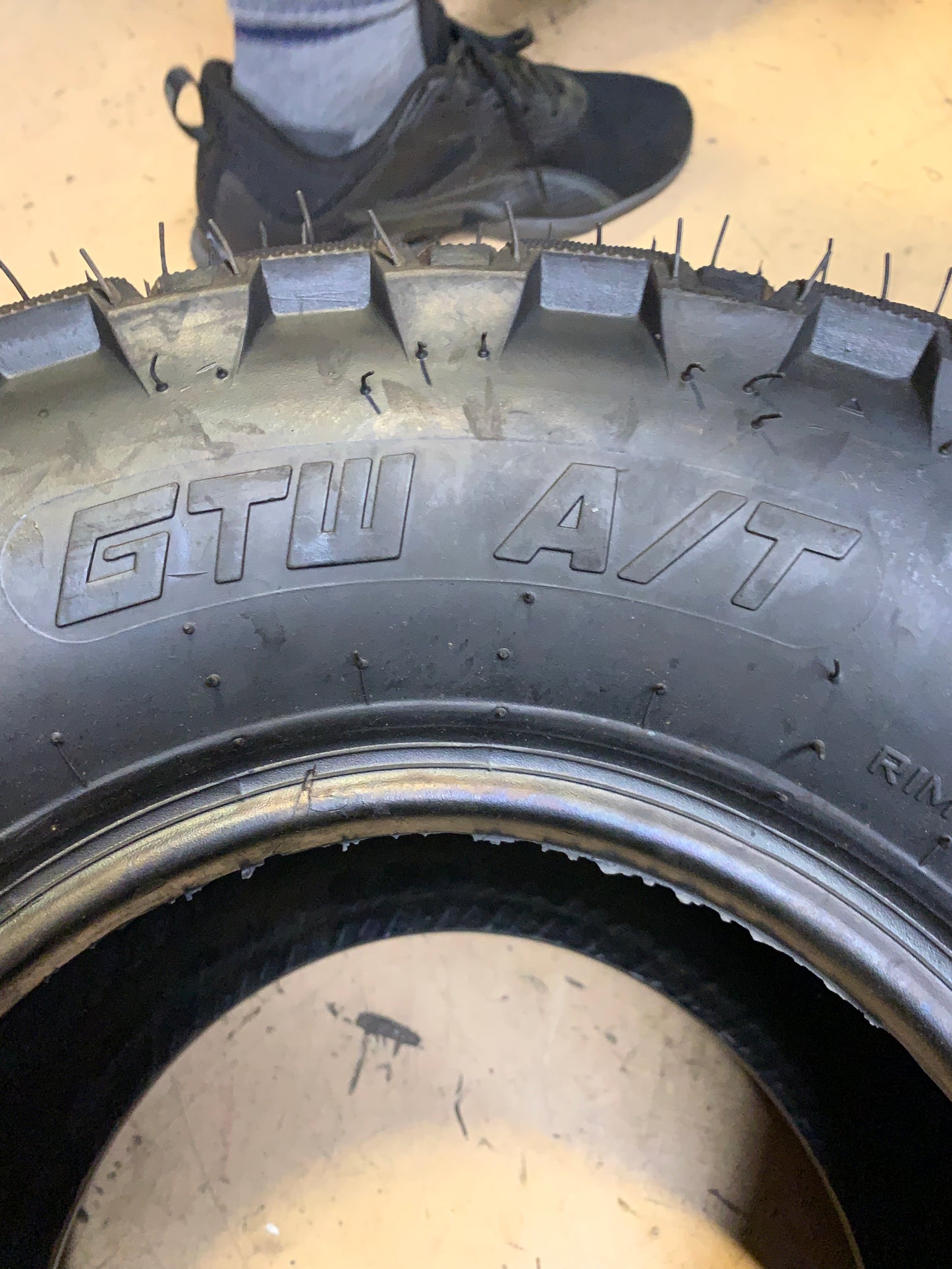 GTW PREDATOR A/T BSW AT 22 11 10 4PLY GOLF TIRE TIRE 20058