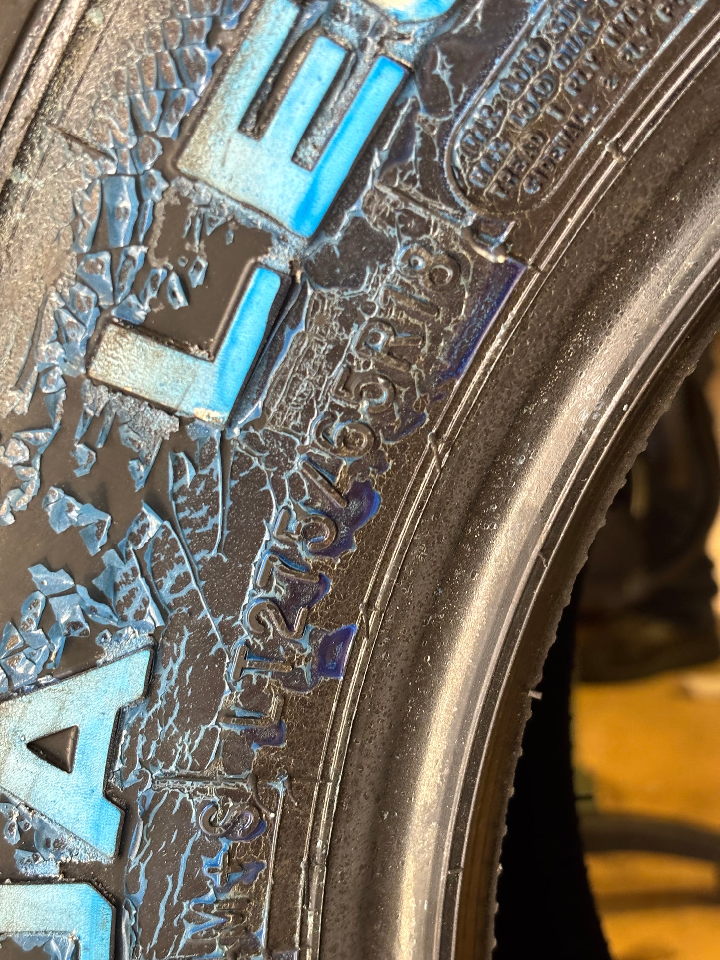 MICKEY THOMPSON BAJA LEGEND EXP RWL LT 275 65 18 123/120Q LRE 10PLY ALL TERRAIN TIRE 90000067185