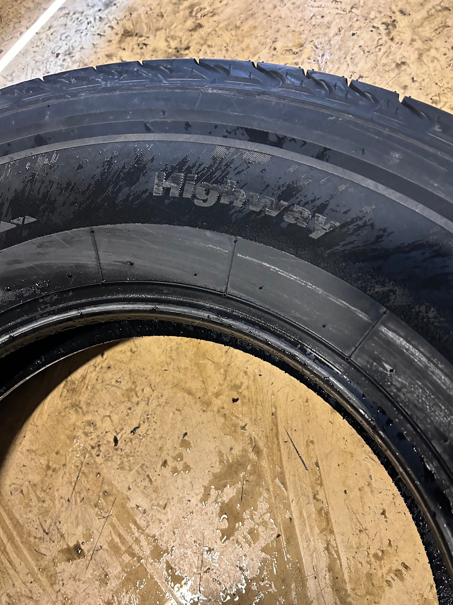 FUZION HIGHWAY BSW P 255 75 17 115S ALL SEASON TIRE 012872