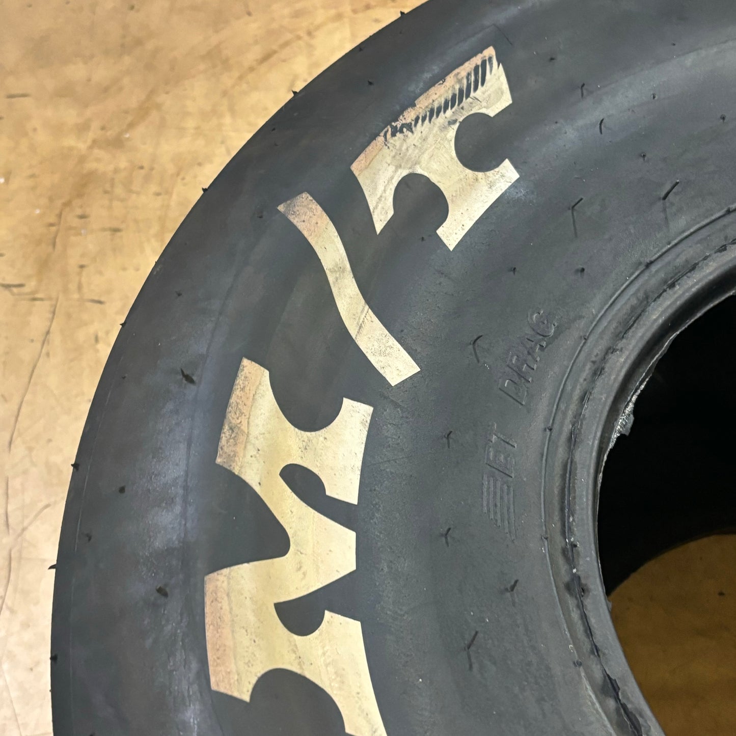 2 MICKEY THOMPSON ET WL DRAG 33 16.5 15S 105-1/2" DRAG TIRES 90000000888