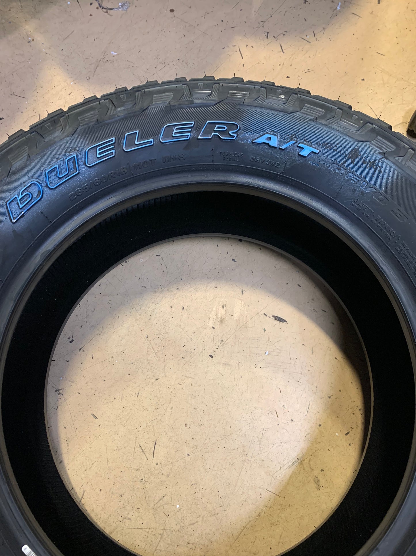 BRIDGESTONE DUELER A/T REVO 3 OWL P 265 60 18 110T ALL TERRAIN TIRE 000051