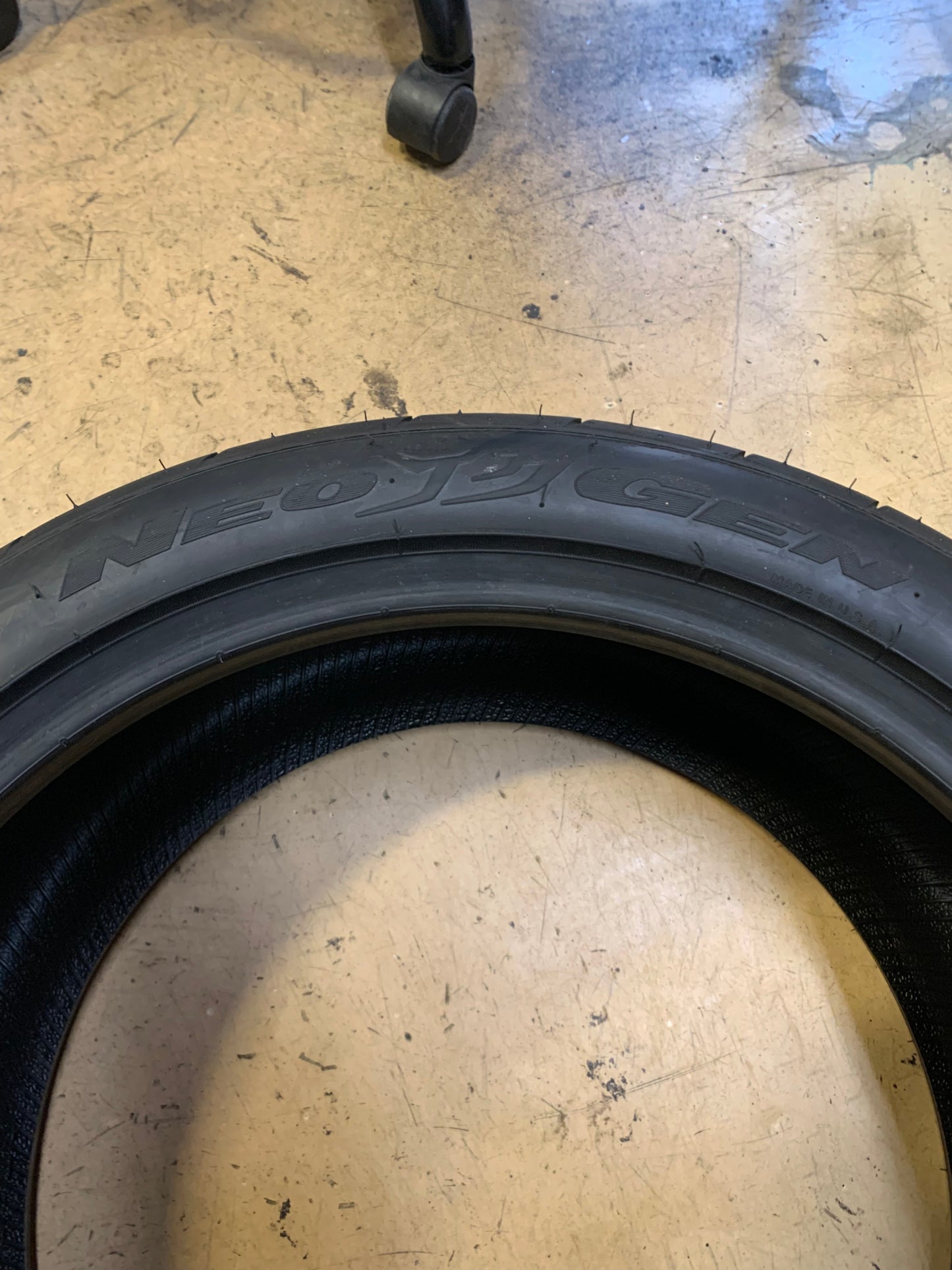 NITTO NEO GEN BSW P  245 40 18 97W ALL SEASON TIRE 185250
