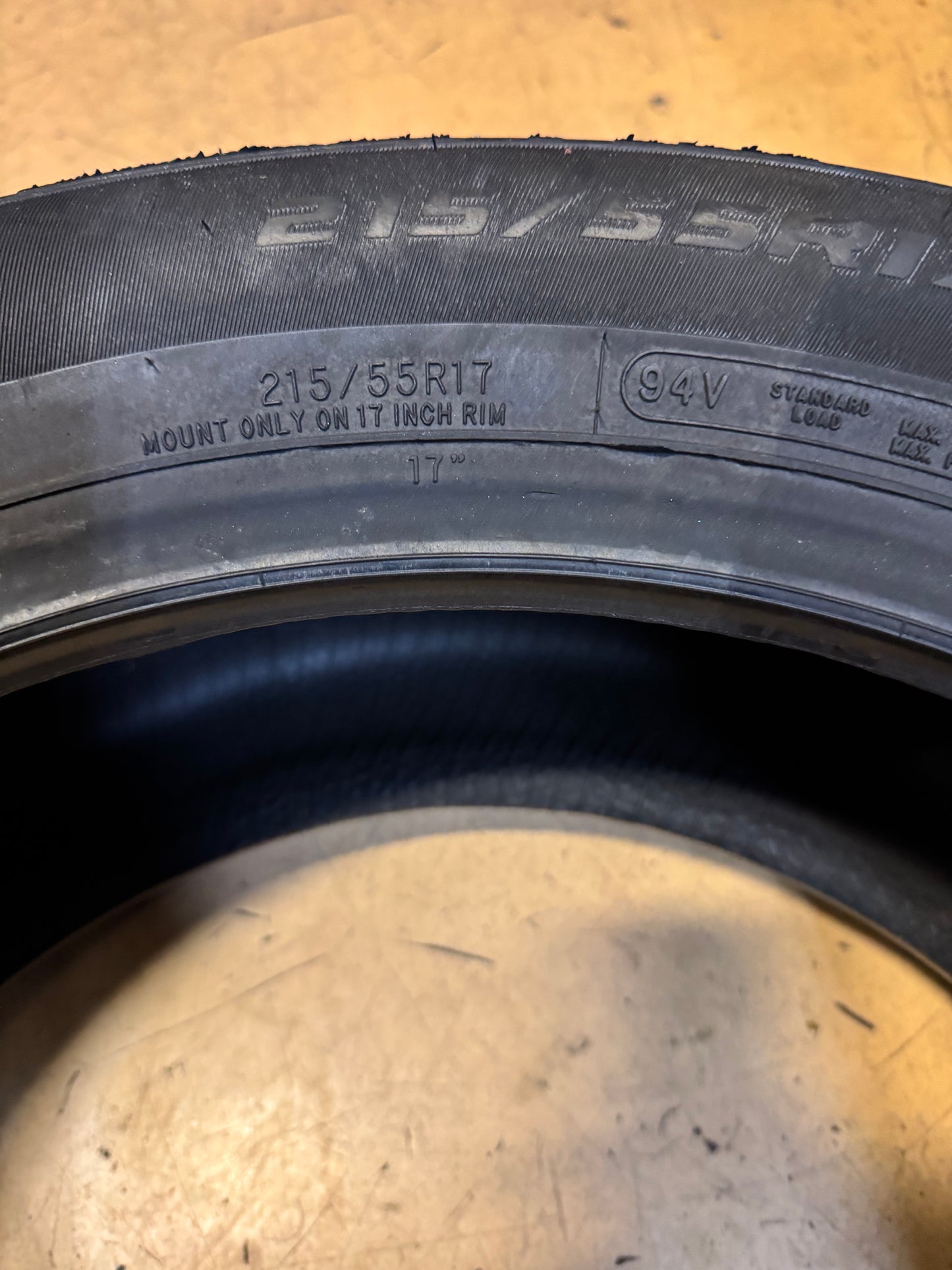 2 NOS COOPER ADVENTURER TOUR BSW P 215 55 17 94V TOURING TIRE 90000033664