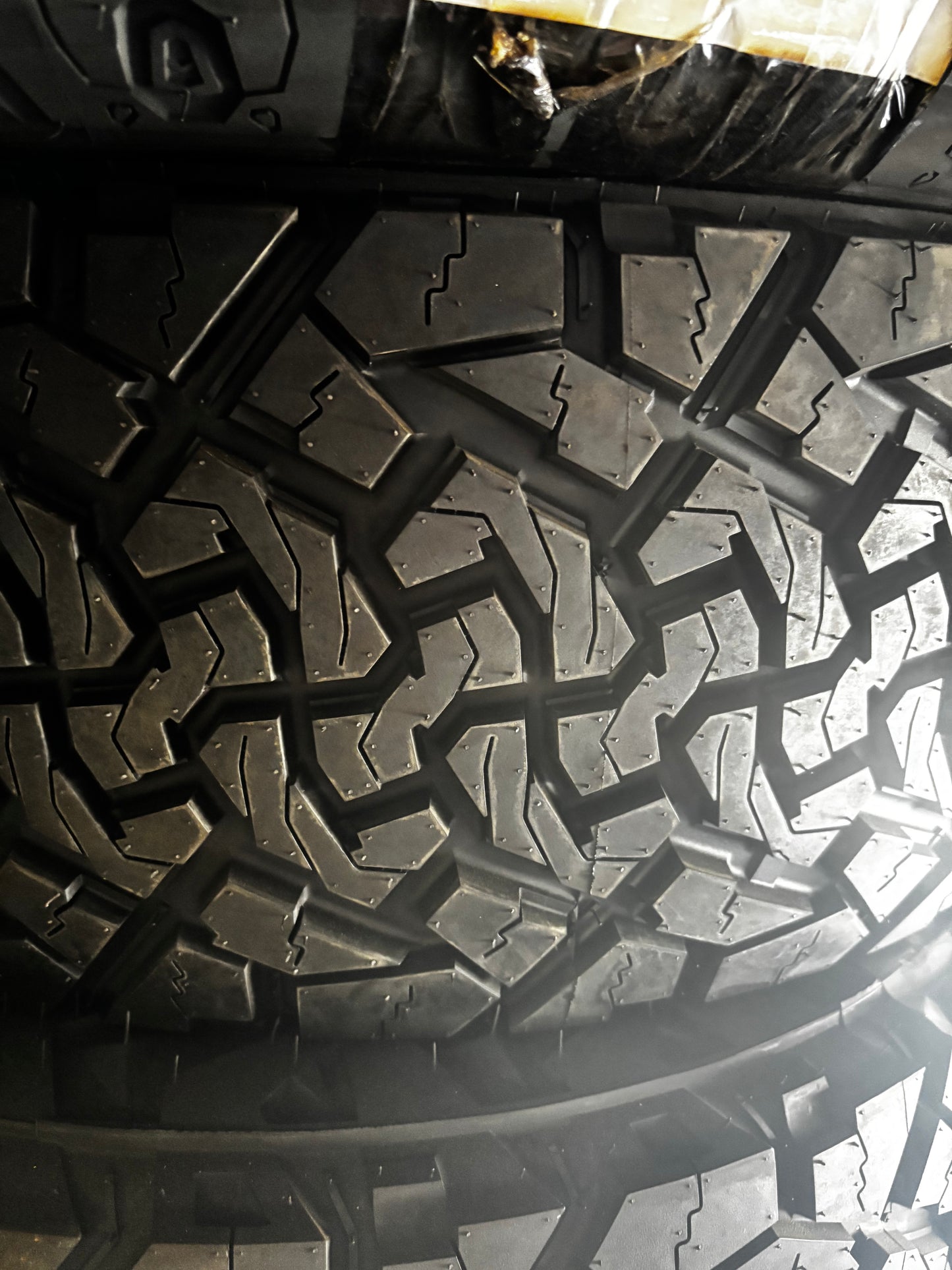 (TODO) 4 VENOM POWER TERRA HUNTER XT P 265 65 18 116T SL ALL TERRAIN TIRES TVPXT77