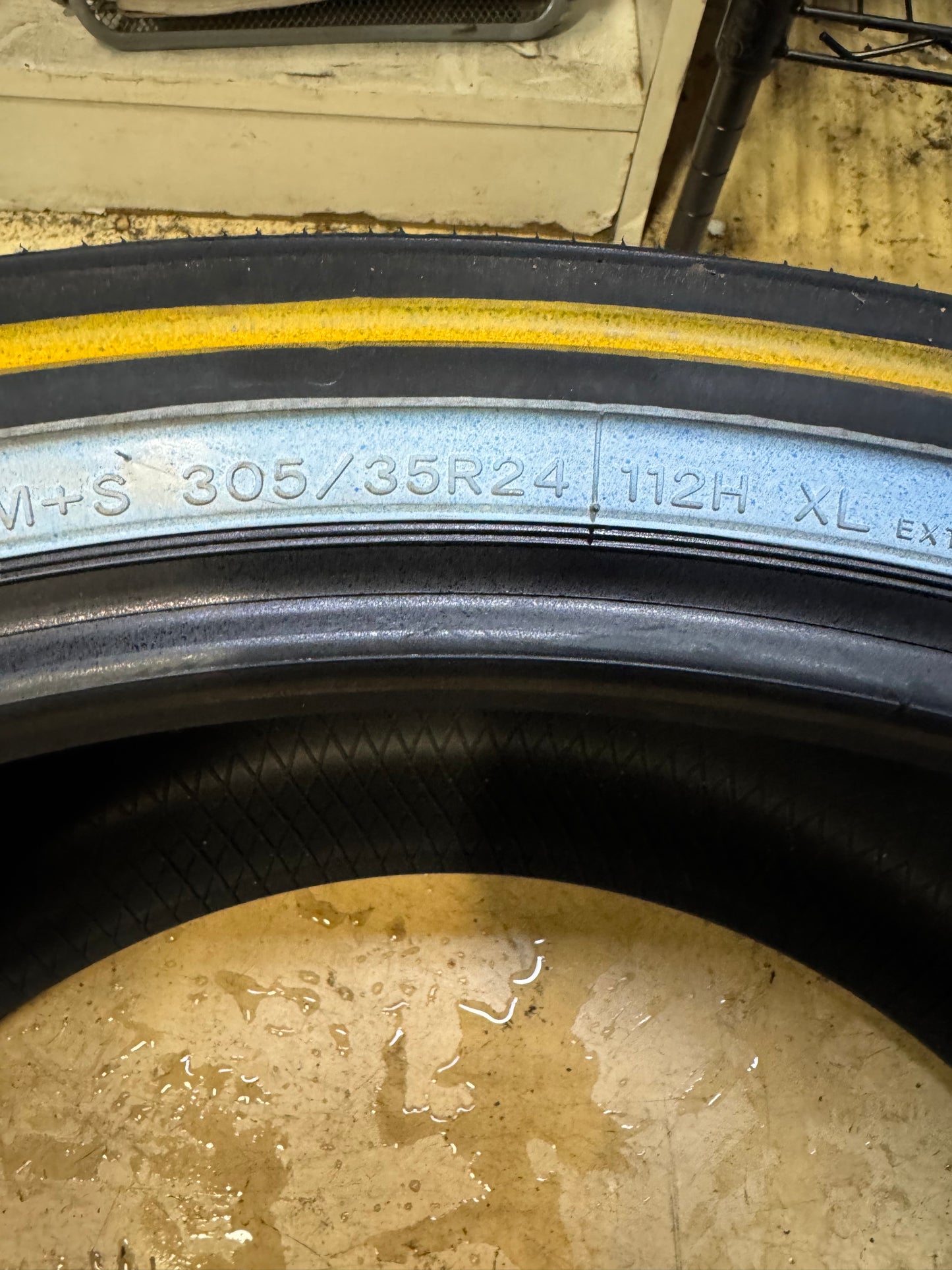 VOGUE CUSTOM BUILT RADIAL SCT2 P 305 35 24 112H XL ALL SEASON TIRE 3213241