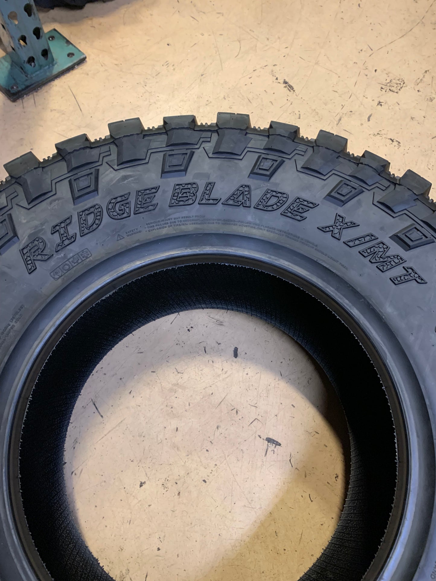 TESCHE RIDGE BLADE X/MT BSW LT 35 12.5 17 128K 12PLY MUD TERRAIN TIRE TC014TT