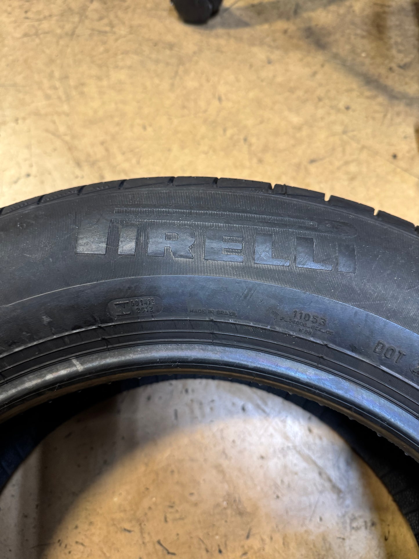 PIRELLI CINTURATO P7 ALL SEASON PLUS 2 BSW P 215 60 16 95V ALL SEASON TIRE 3592100