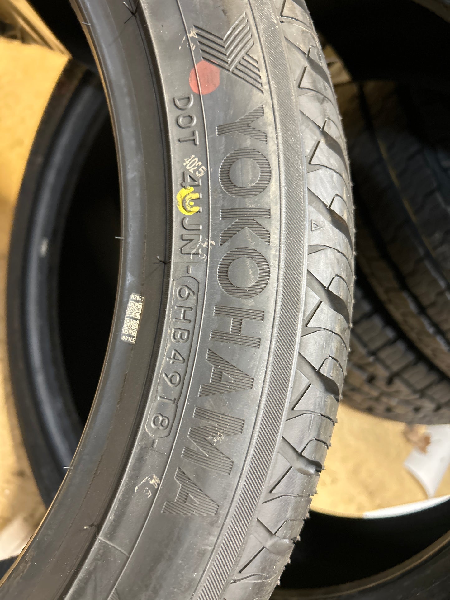 NOS YOKOHAMA AVID ASCEND GT BSW P 235 45 19 99V XL ALL SEASON TIRE 110132745