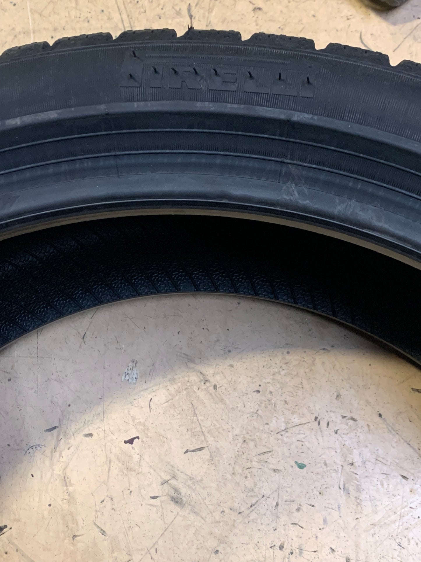 PIRELLI ZERO ALL SEASON AO BSW P 225 40 18 92H XL UHP TIRE 3220800