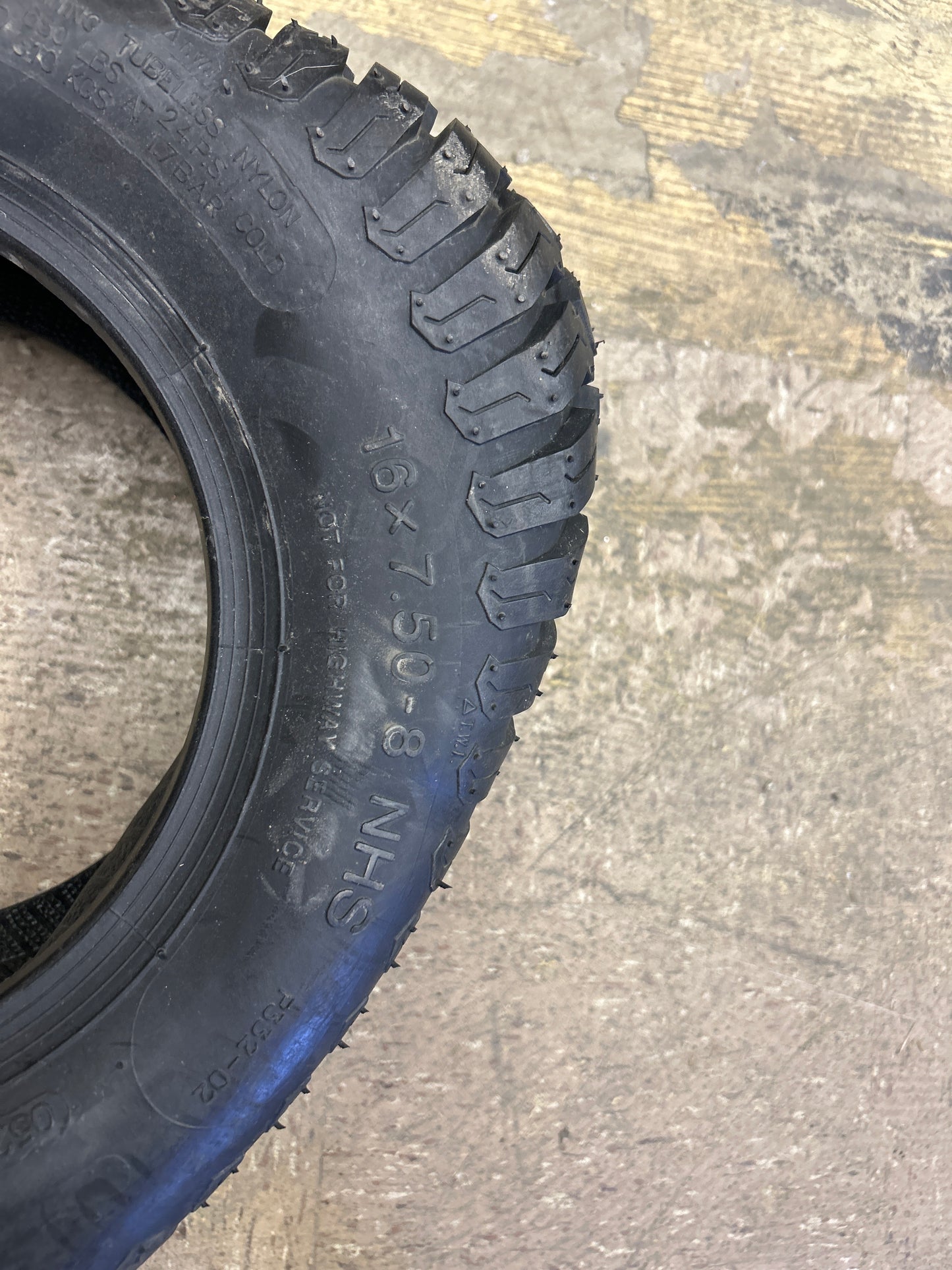 TRAC-GARD C/T N766 BSW 16 7.5 8 4PLY LAWN TIRE 27310003