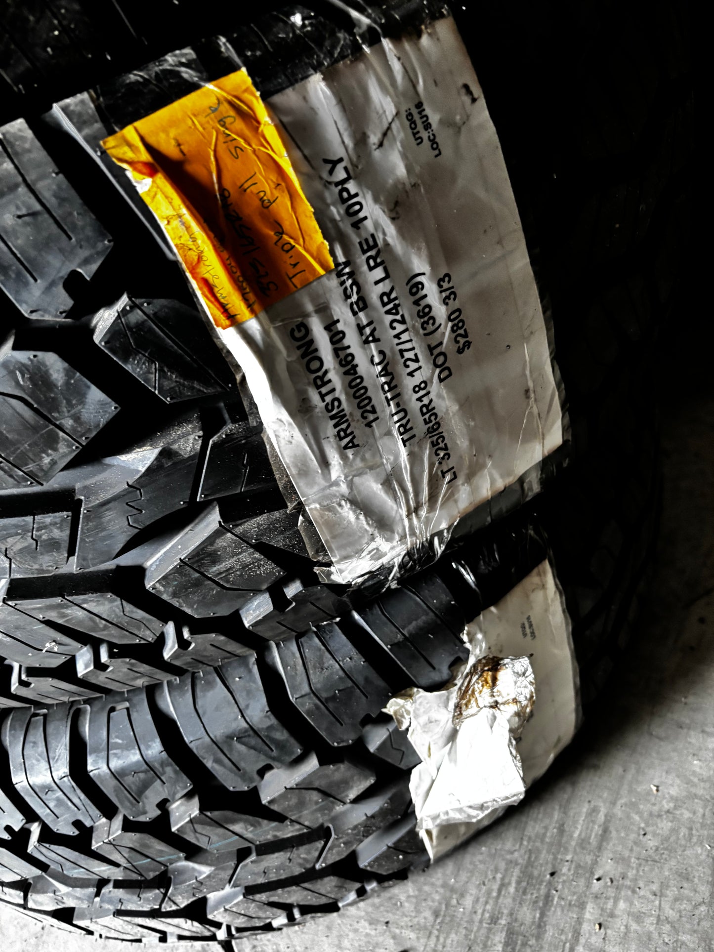 (TODO) 4 ARMSTRONG TRU TRAC AT BSW LT 325 65 18 127/124R LRE 10 PLY ALL TERRAIN TIRES 1200046701