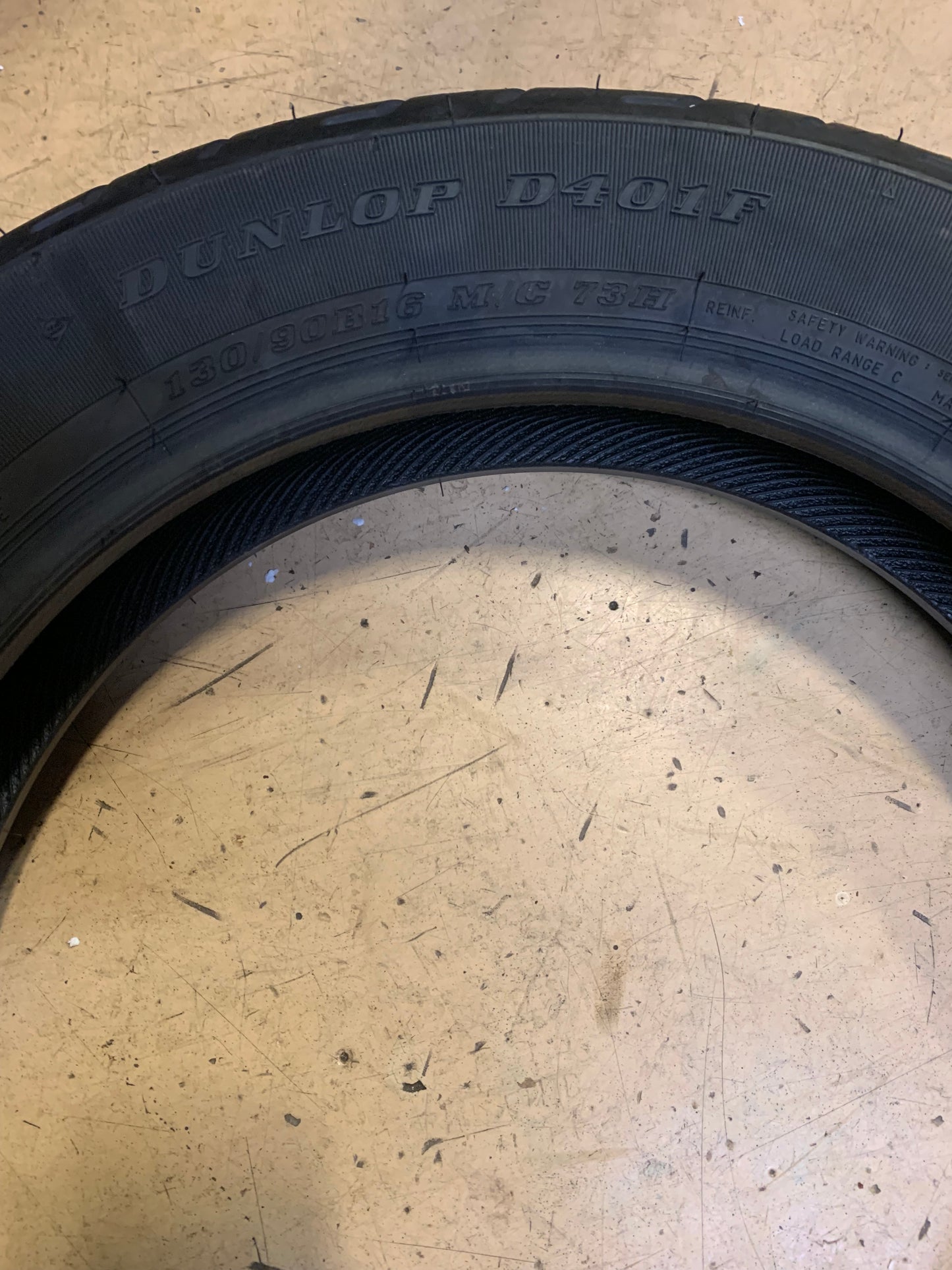 DUNLOP D401F HARLEY DAVIDSON TOURING 130 90 16 73H FRONT MOTORCYCLETIRE 45064437