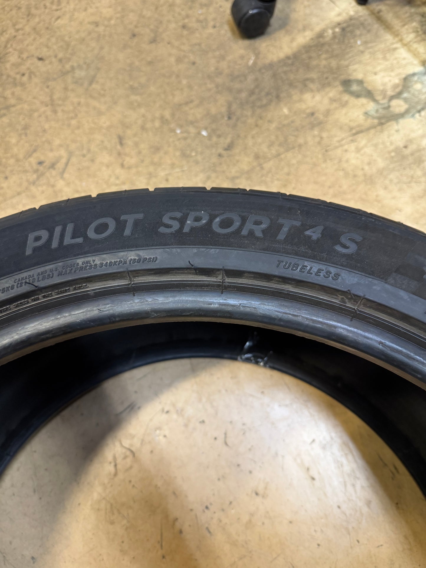 MICHELIN PILOT SPORT 4S BSW P 295 35 21 107Y XL PERFORMANCE SUMMER TIRE 20820