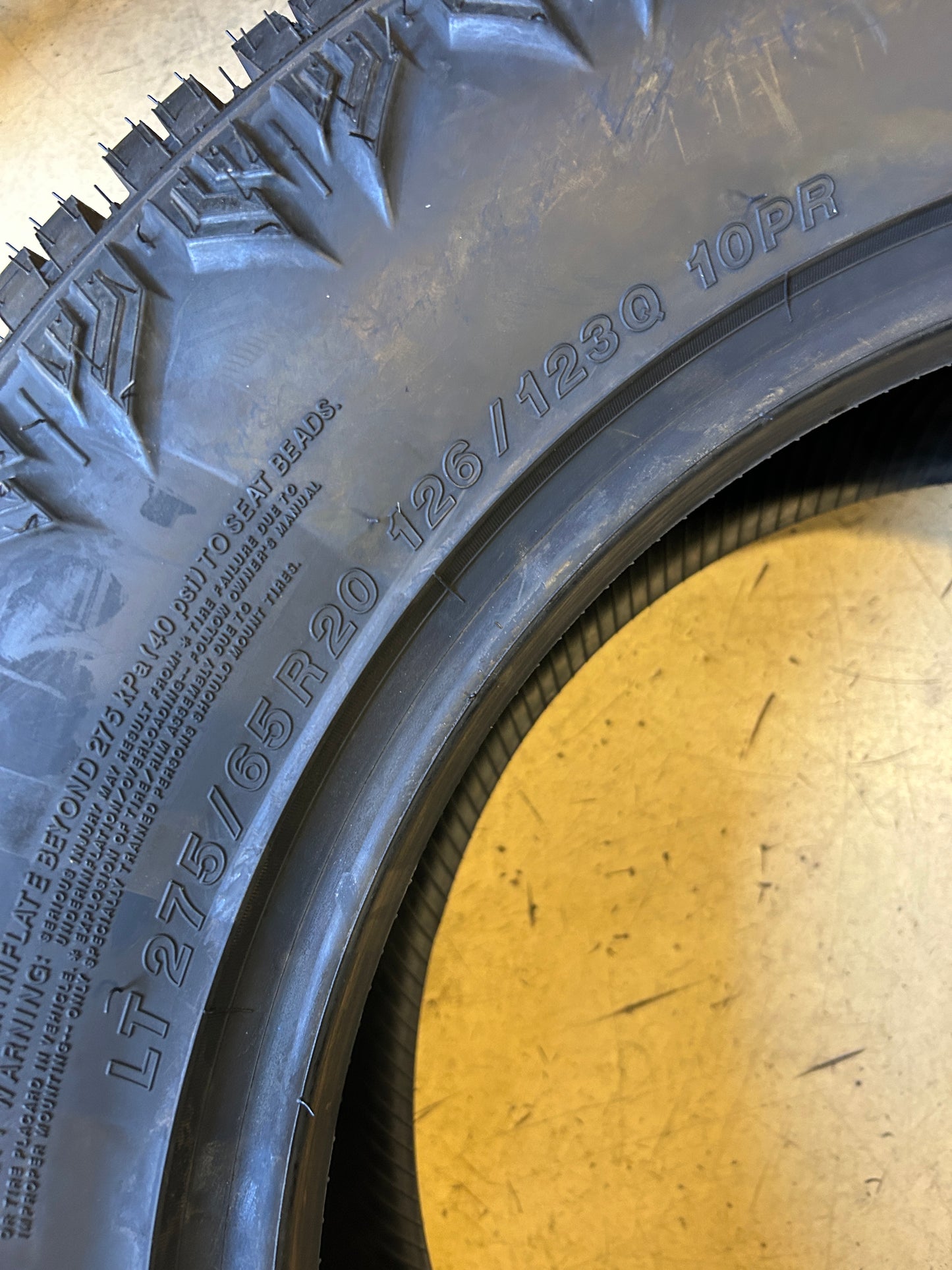 NOS YOKOHAMA GEOLANDAR X-AT BSW LT 275 65 20 126/123Q 10PLY TIRE 110116022