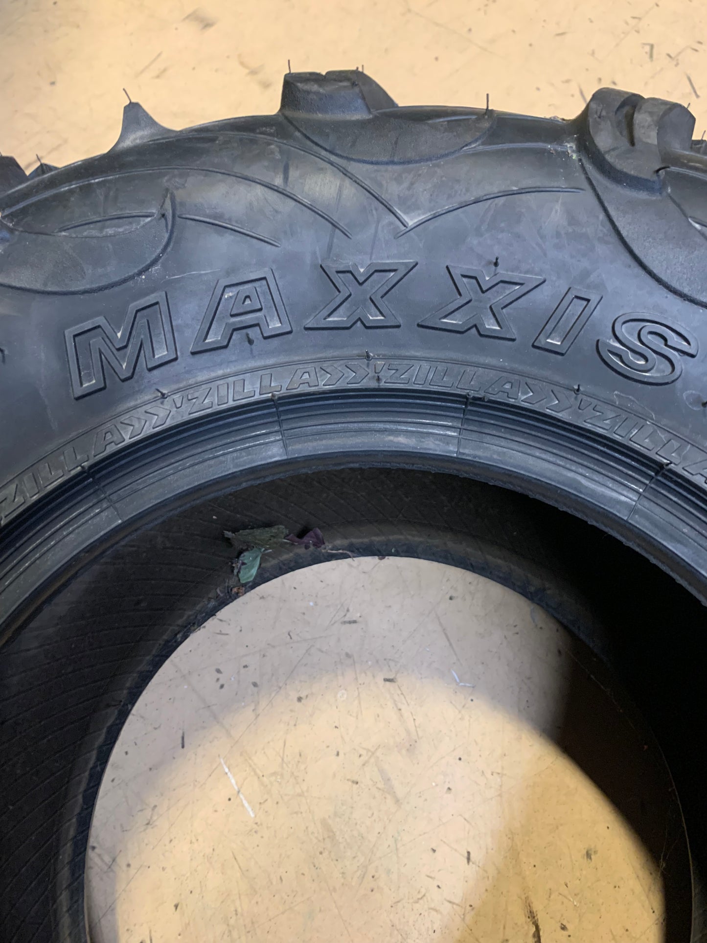 MAXXIS MU02 ZILLA BSW AT 27 11 12 6 PLY REAR ATV/UTV TIRE 88112