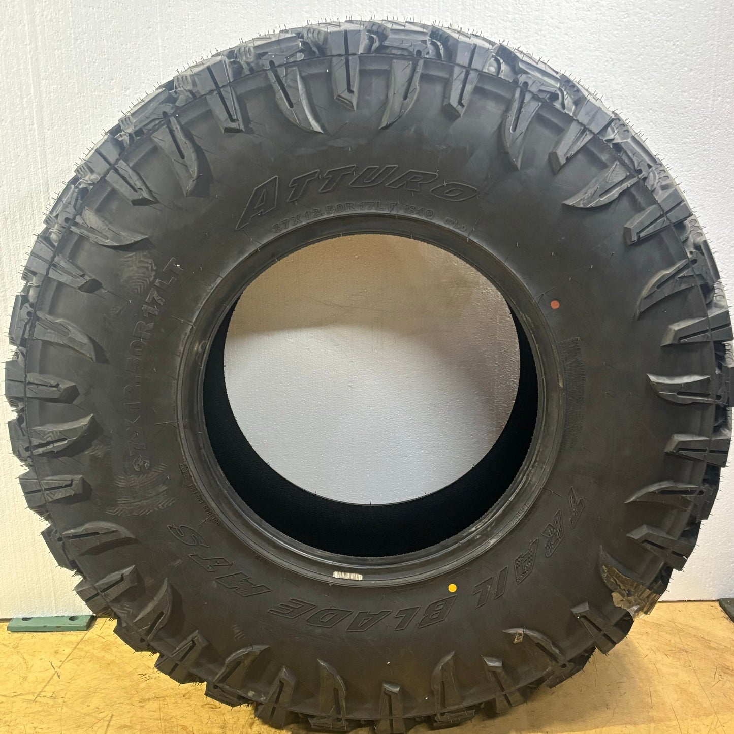 ATTURO TRAIL BLADE MTS LT 37 12.5 17 124Q LRD 8PLY MUD TERRAIN TIRE TBMSLMFT2MA