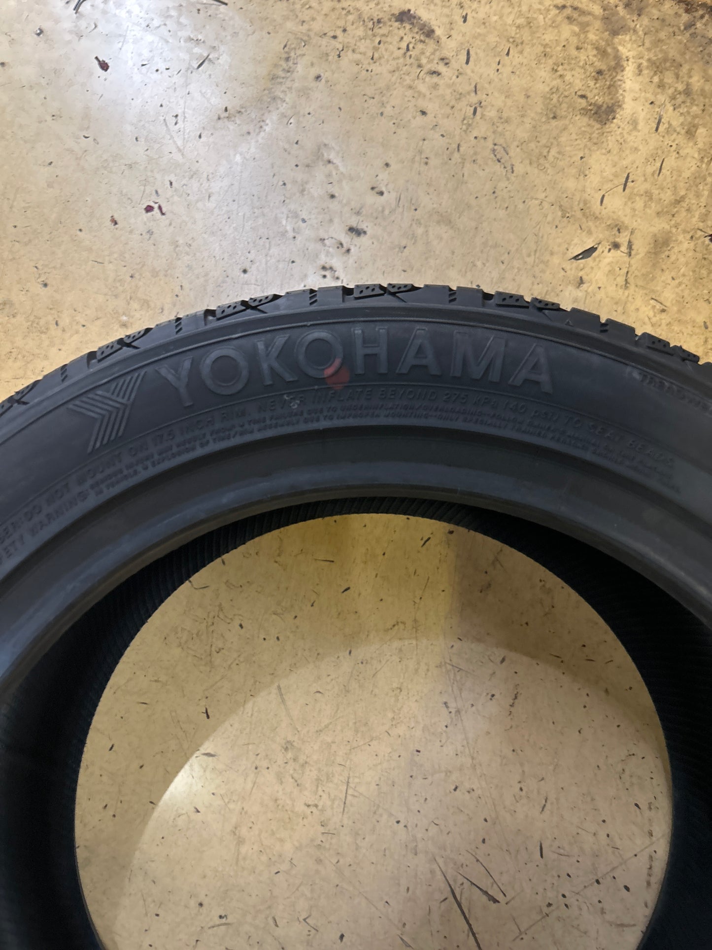 YOKOHAMA ADVAN SPORT A/S PLUS BSW 255 45 17 98W UHP ALL SEASON TIRE 110140626