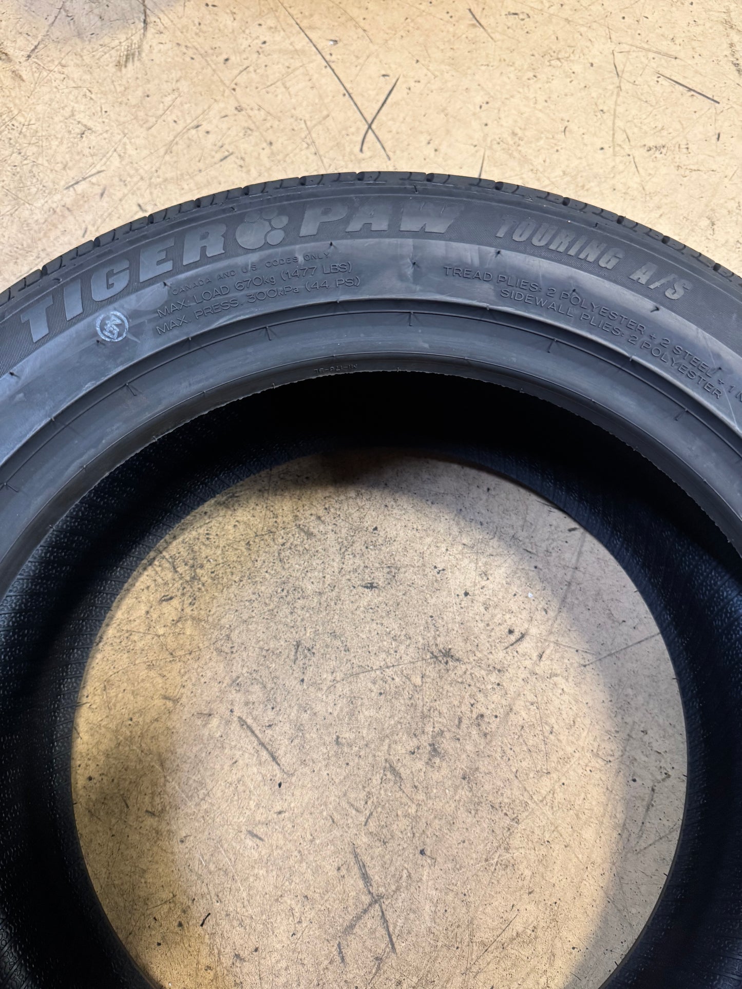 2 UNIROYAL TIGER PAW TOURING A/S BSW P 215/55R17 94H ALL SEASON TIRE 28075