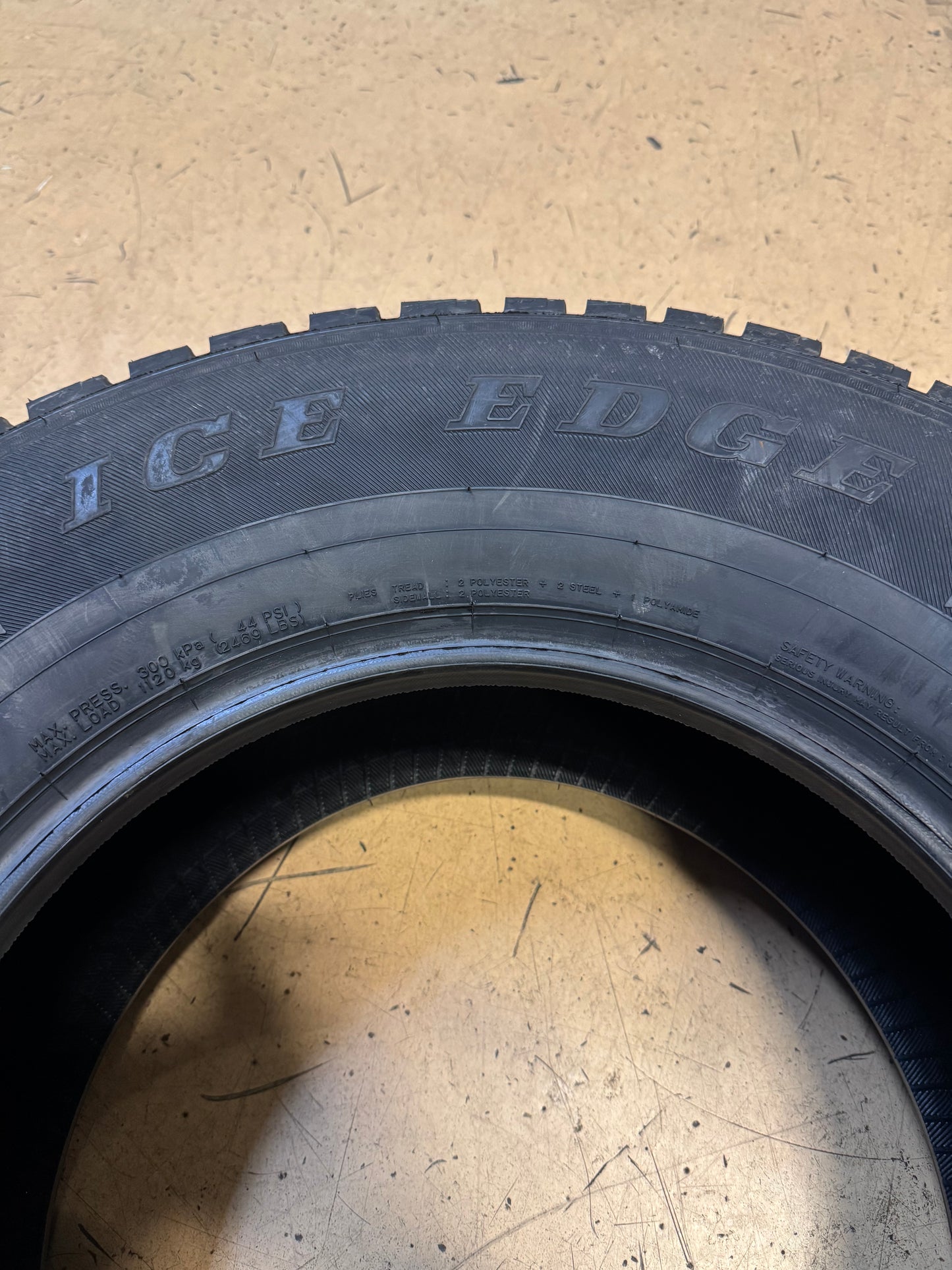 SUMITOMO ICE EDGE BSW P 265 70 16 112T WINTER TIRE EDG93