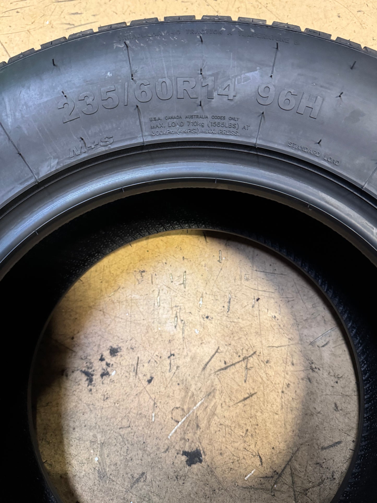 GRIPMAX MAXGRIP CLASSIC RWL P 235 60 14 96H PERFORMANCE TIRE GCL008