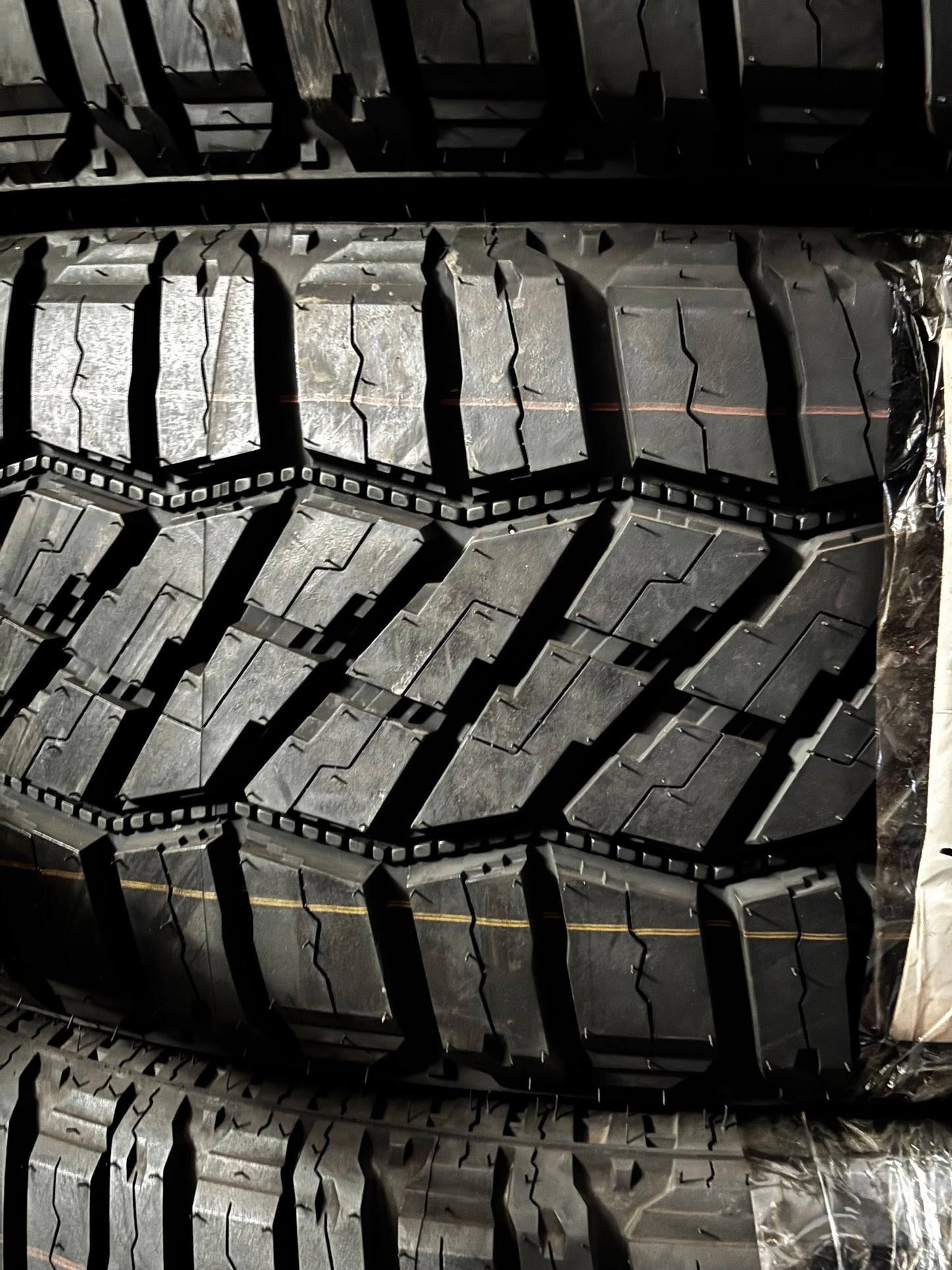 (TODO) 2 MILESTAR PARAGONIA XT BSW P 275 55 20 117T SL ALL TERRAIN TIRES 24660008