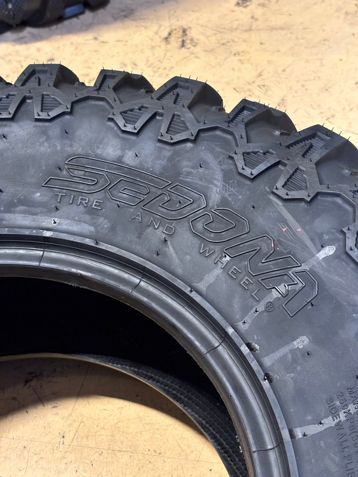 SEDONA AT77 TRAIL SAW BSW AT77 TRAIL SAW 30 10 14 8PLY ATV TIRE 570-5331