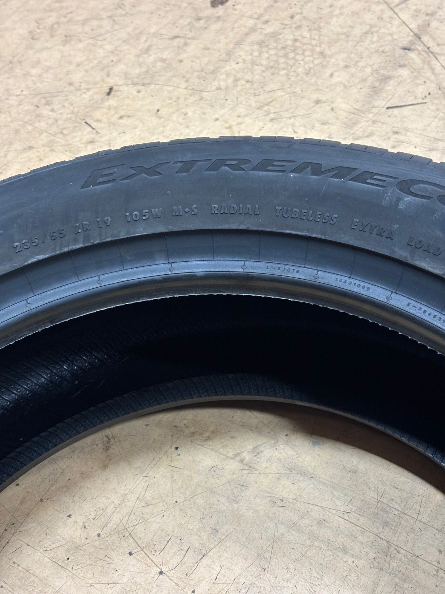 CONTINENTAL EXTREMECONTACT DWS06 SPORT P 235 55 19 105W XL ALL SEASON TIRE 15572930000