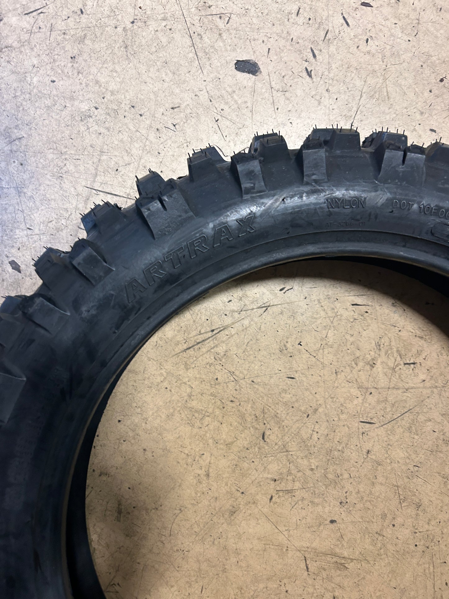 ARTRAX COMPETITION PRO BSW 110 100 18 64M DUAL DIRT BIKE TIRE AX326618110