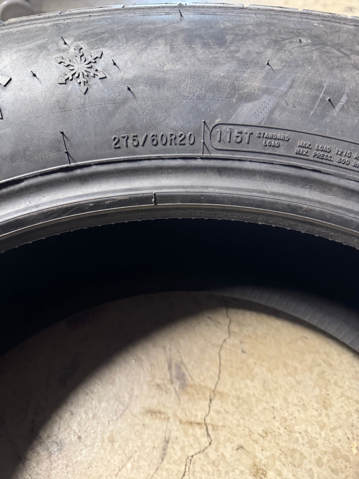 NOS MASTERCRAFT GLACIER MSR BSW P 275 60 20 115T WINTER TIRE 177117011