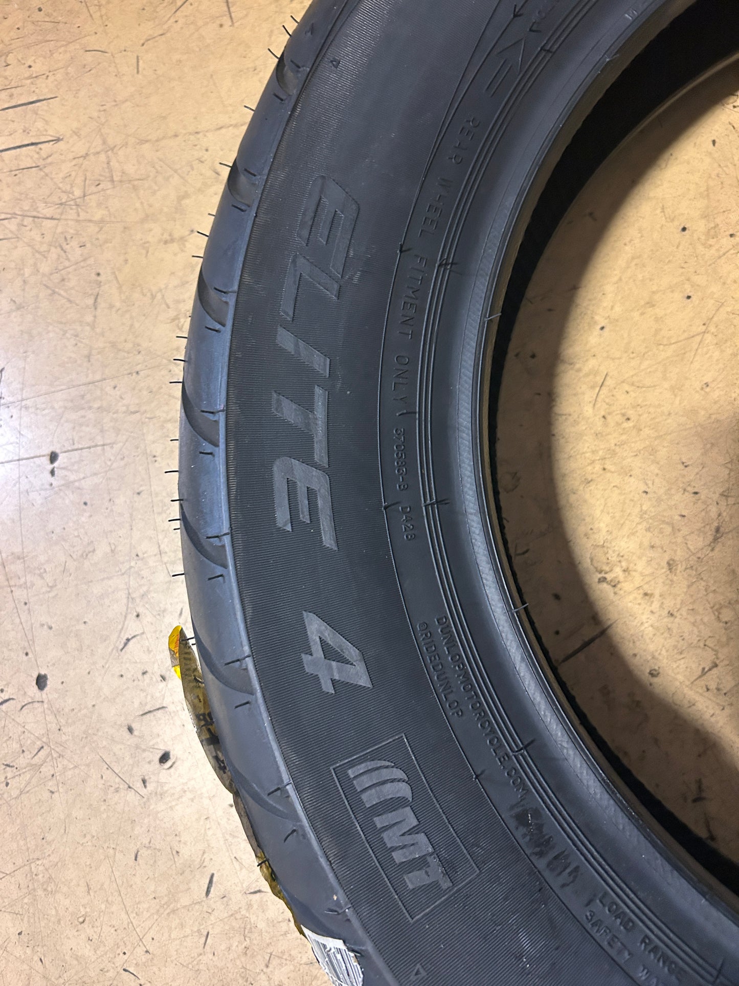 NOS DUNLOP ELITE 4 MT BSW 140 90 16 77H REAR MOTORCYCLE TIRE 45119278