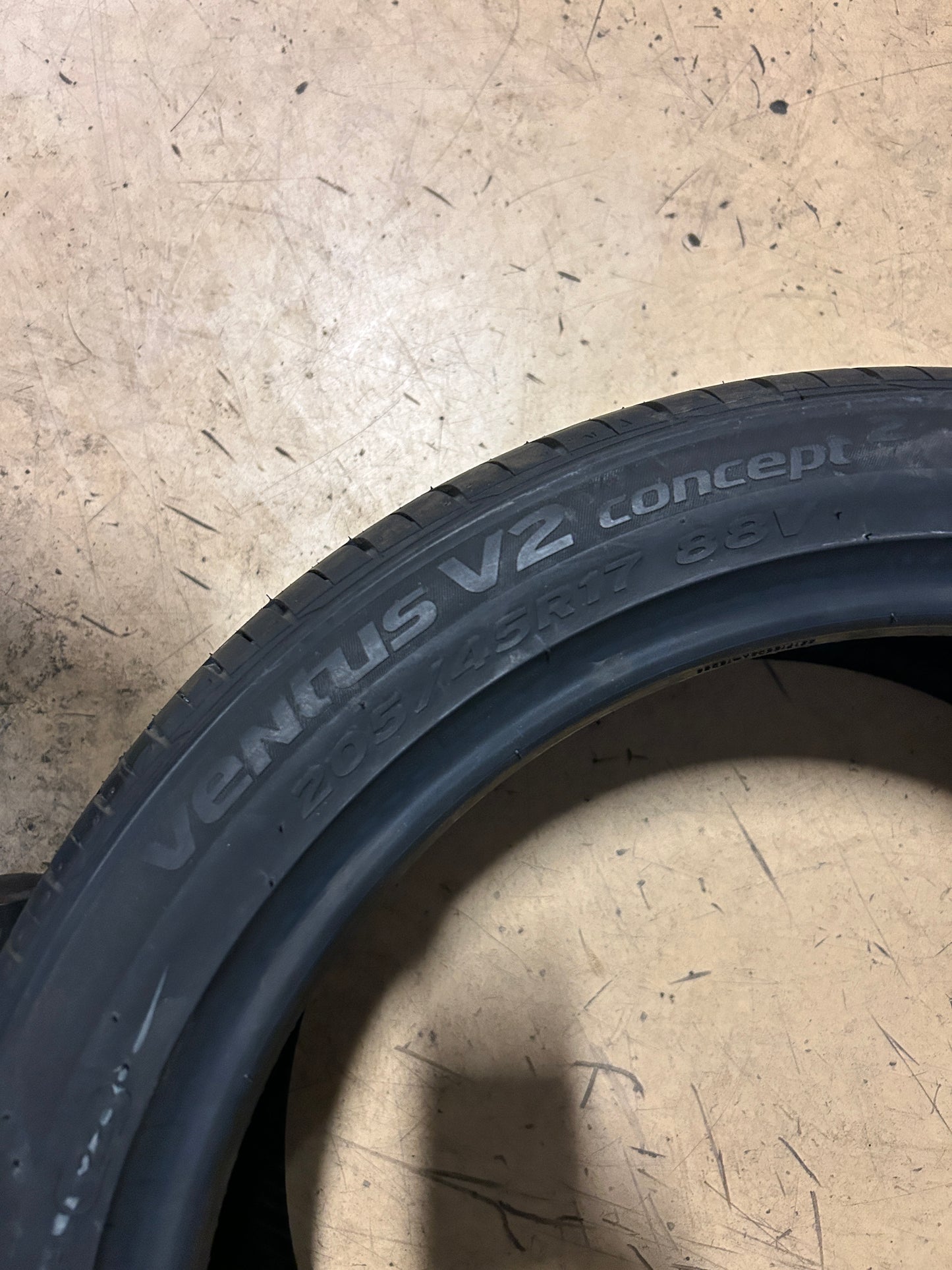 NOS HANKOOK VENTUS V2 CONCEPT2 BSW P 205 45 17 88V XL ALL SEASON TIRE 1014371