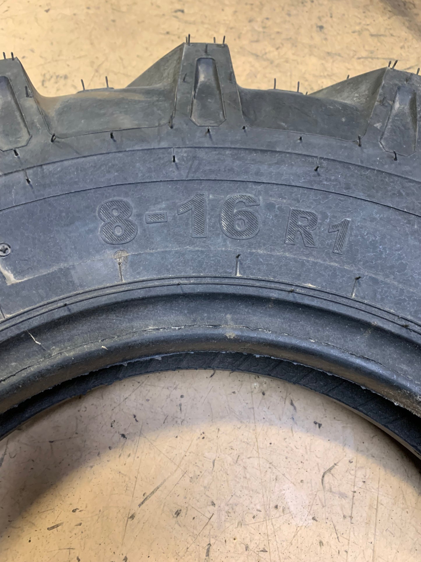 CARLISLE FARM SPECIALIST-TB R1 BSW AT 8 16 8PLY ATV/UTV TIRE 6X17403