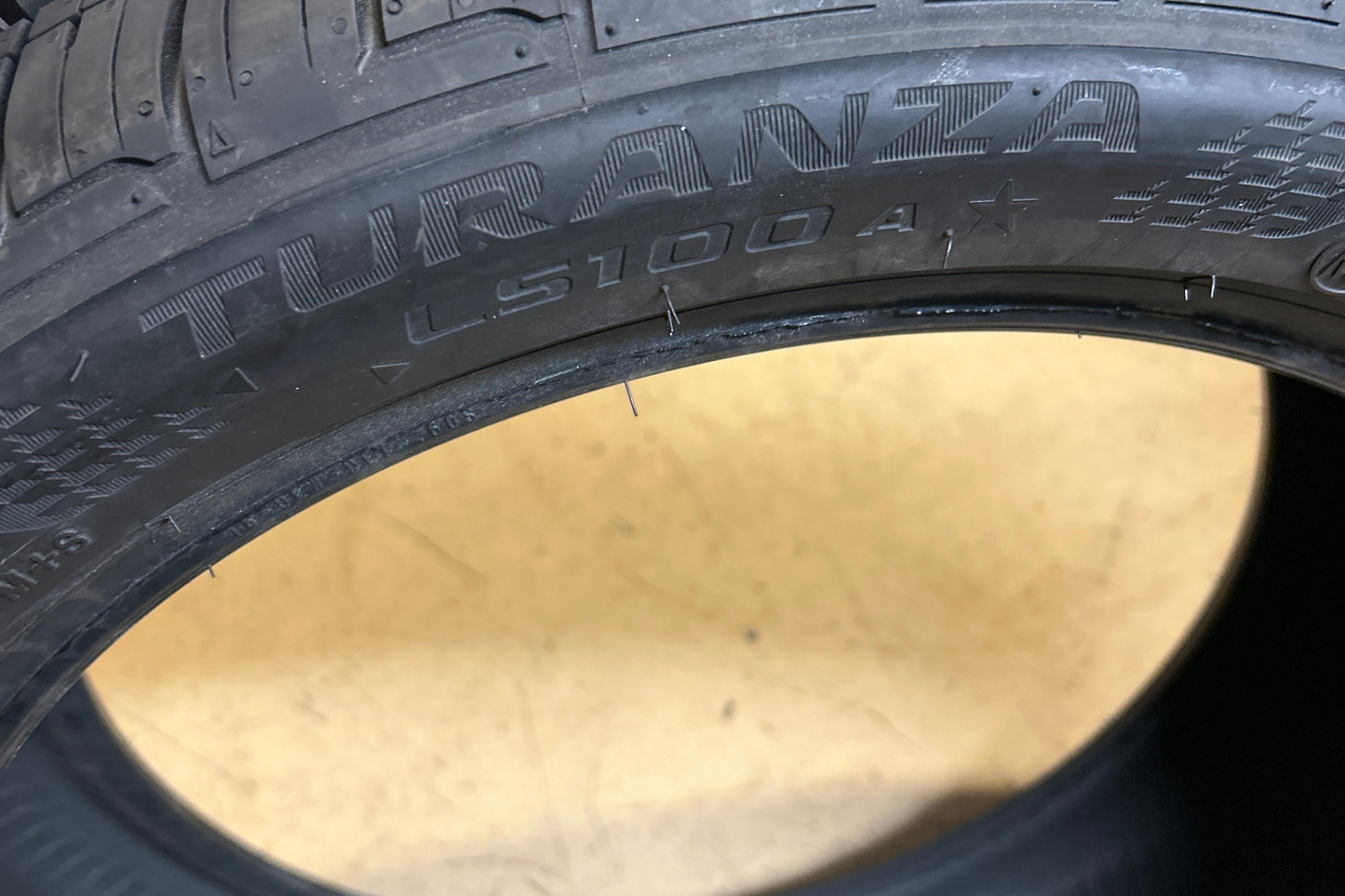 BRIDGESTONE TURANZA LS100A RFT BSW P 225 45 18 95H XL TOURING TIRE 007227