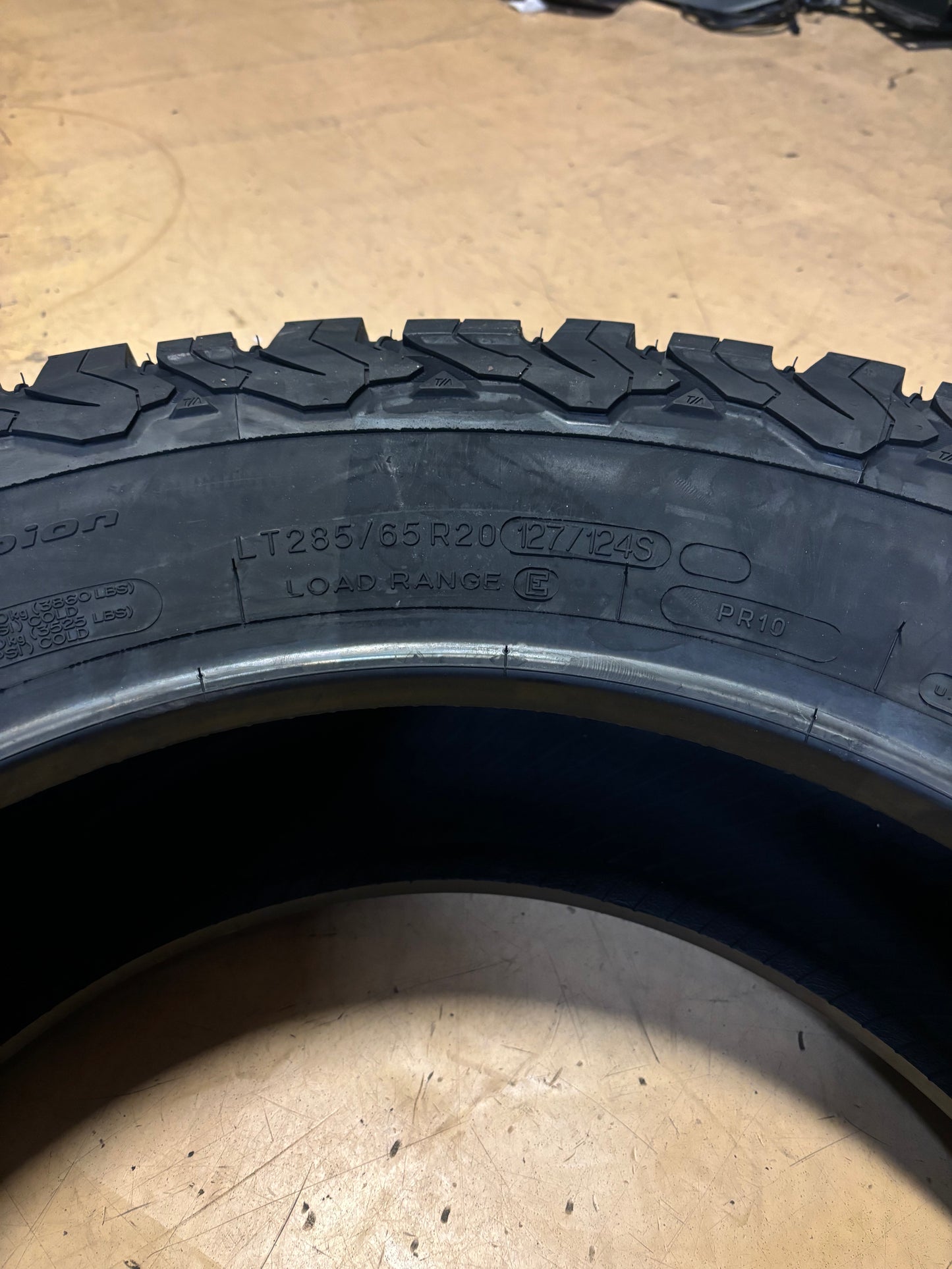 BFGOODRICH ALL TERRAIN T/A KO2 BSW LT 285 65 20 127/124S LRE 10PLY TIRE 02279